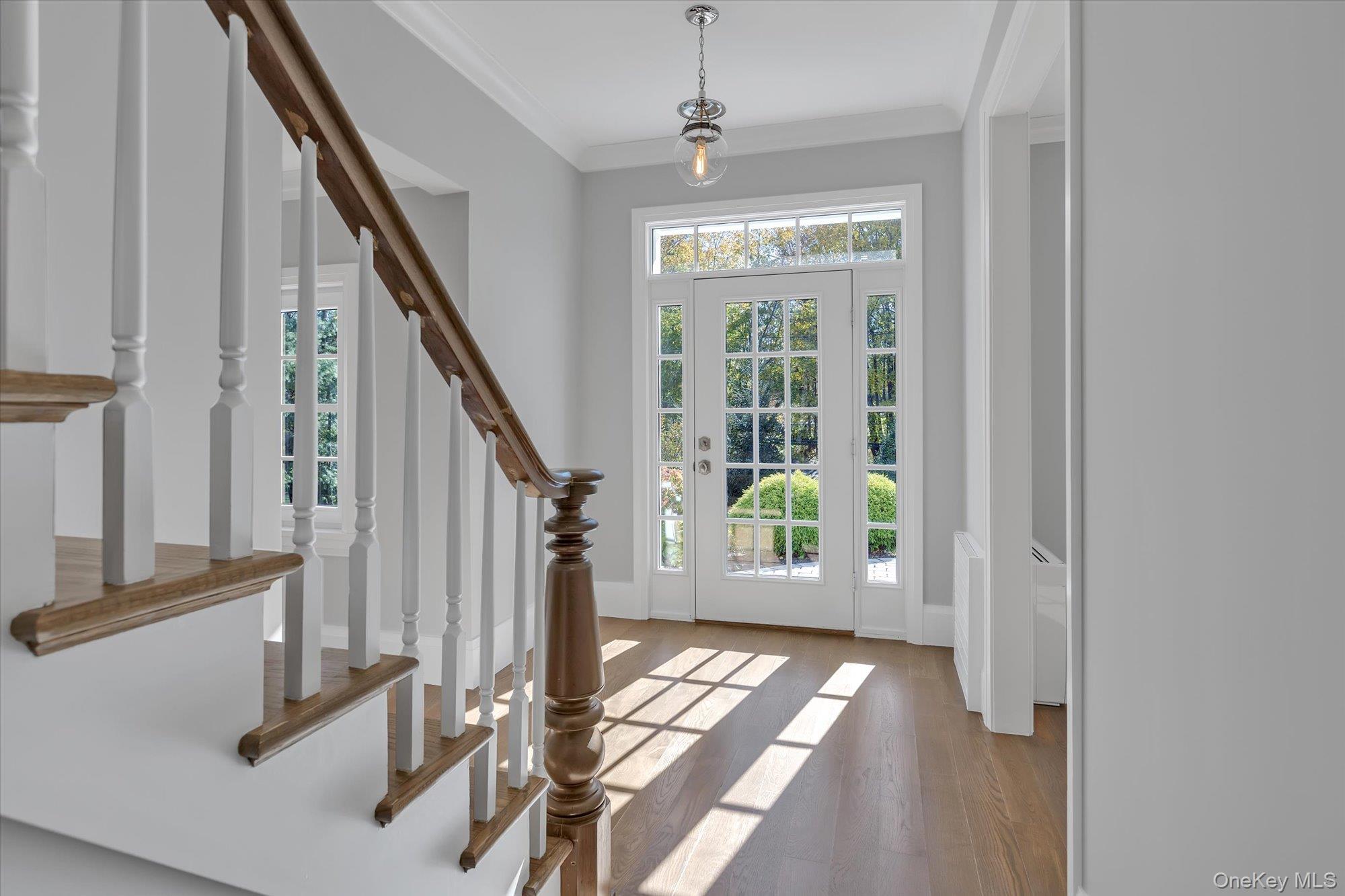 22 Fort Salonga Road, Centerport, NY 11721