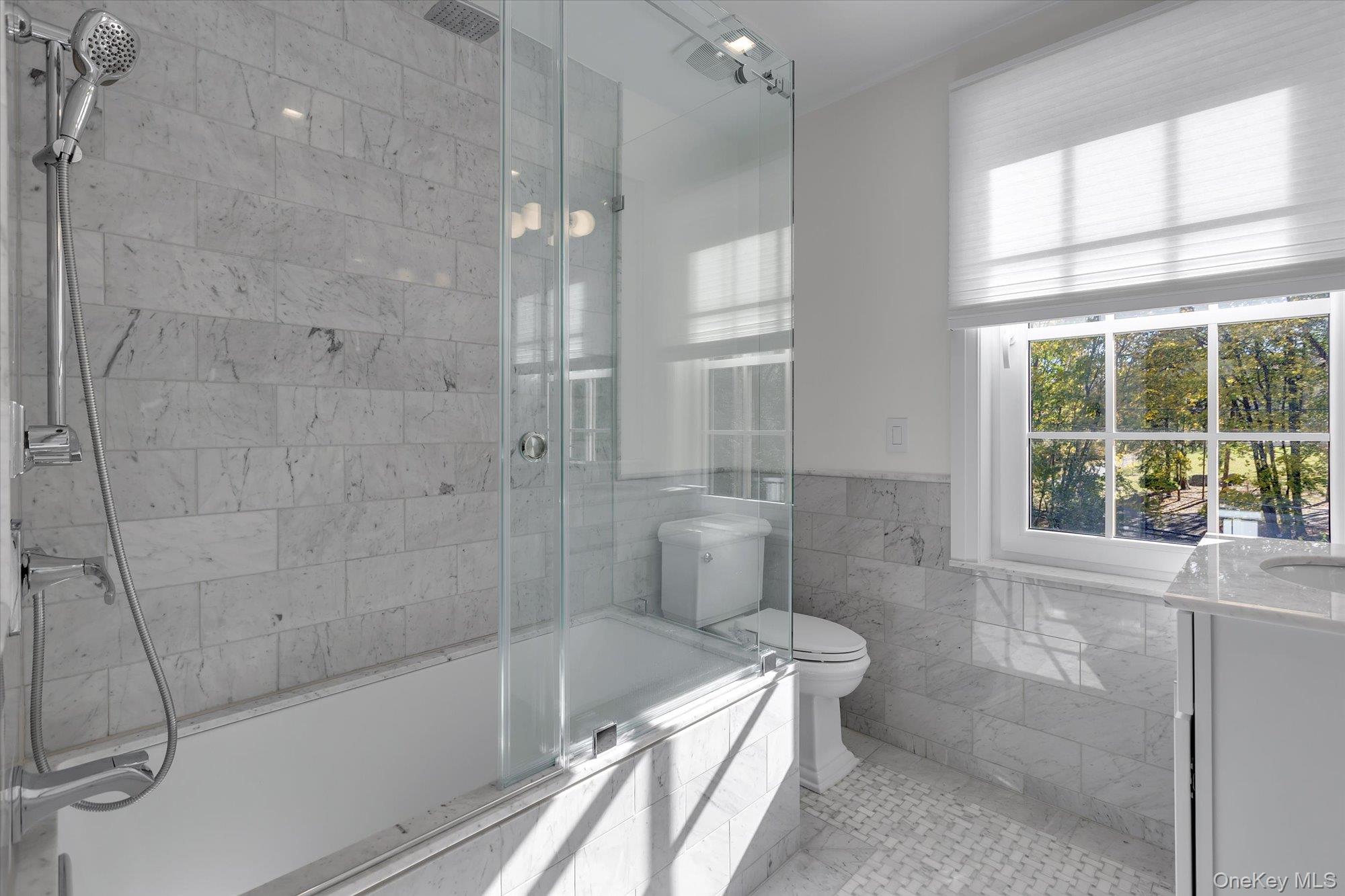 22 Fort Salonga Road, Centerport, NY 11721