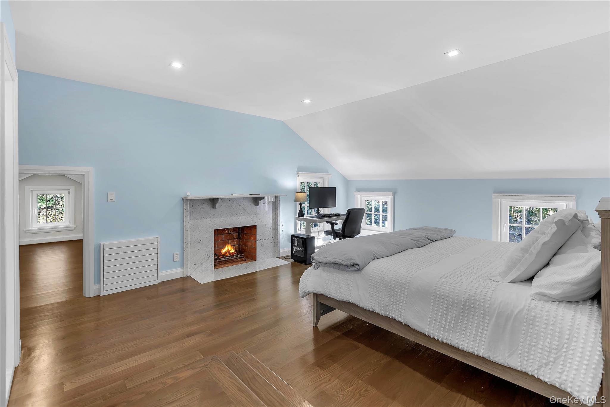 22 Fort Salonga Road, Centerport, NY 11721