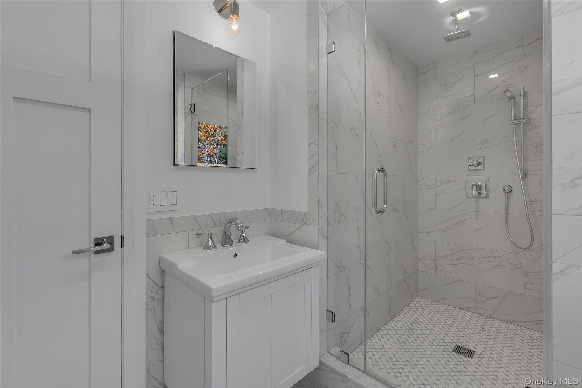 22 Fort Salonga Road, Centerport, NY 11721