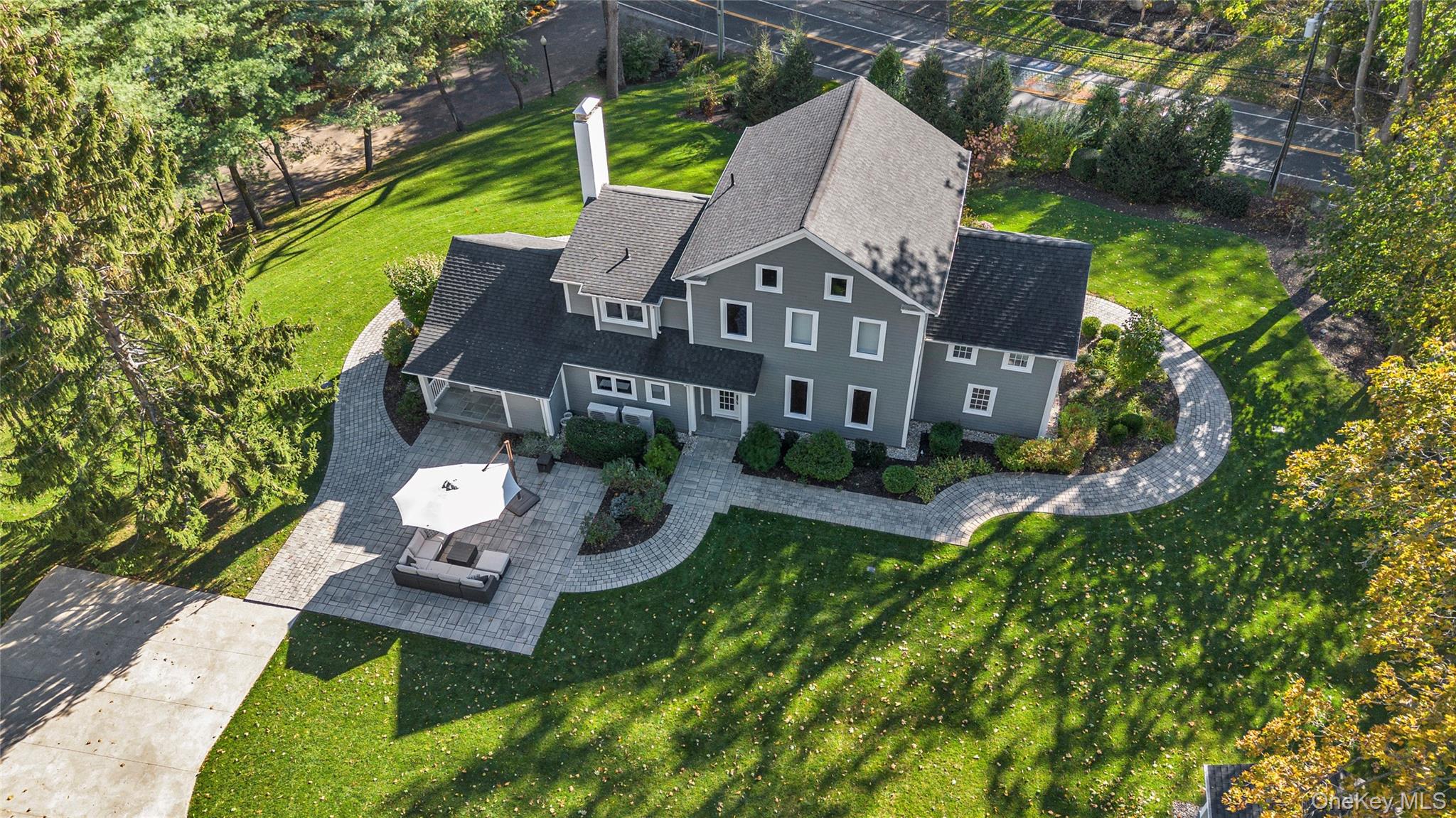 22 Fort Salonga Road, Centerport, NY 11721