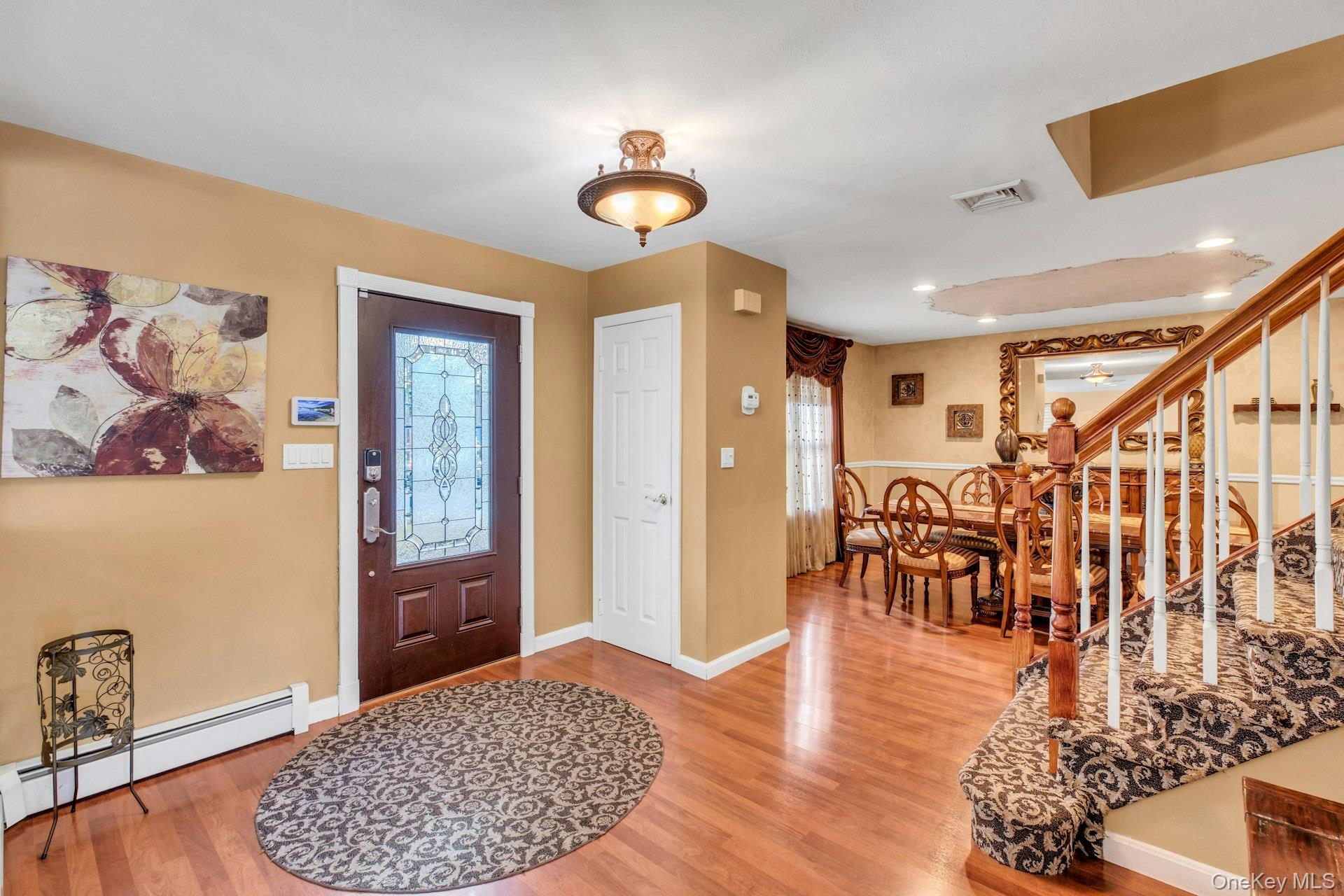 27 Hollister Lane, Islip, NY 11751