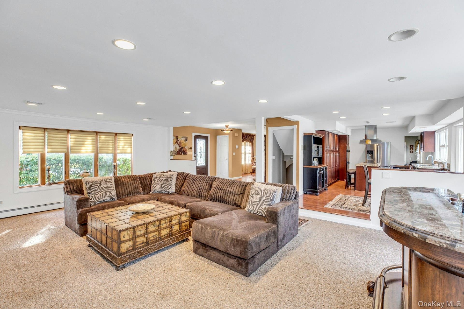 27 Hollister Lane, Islip, NY 11751