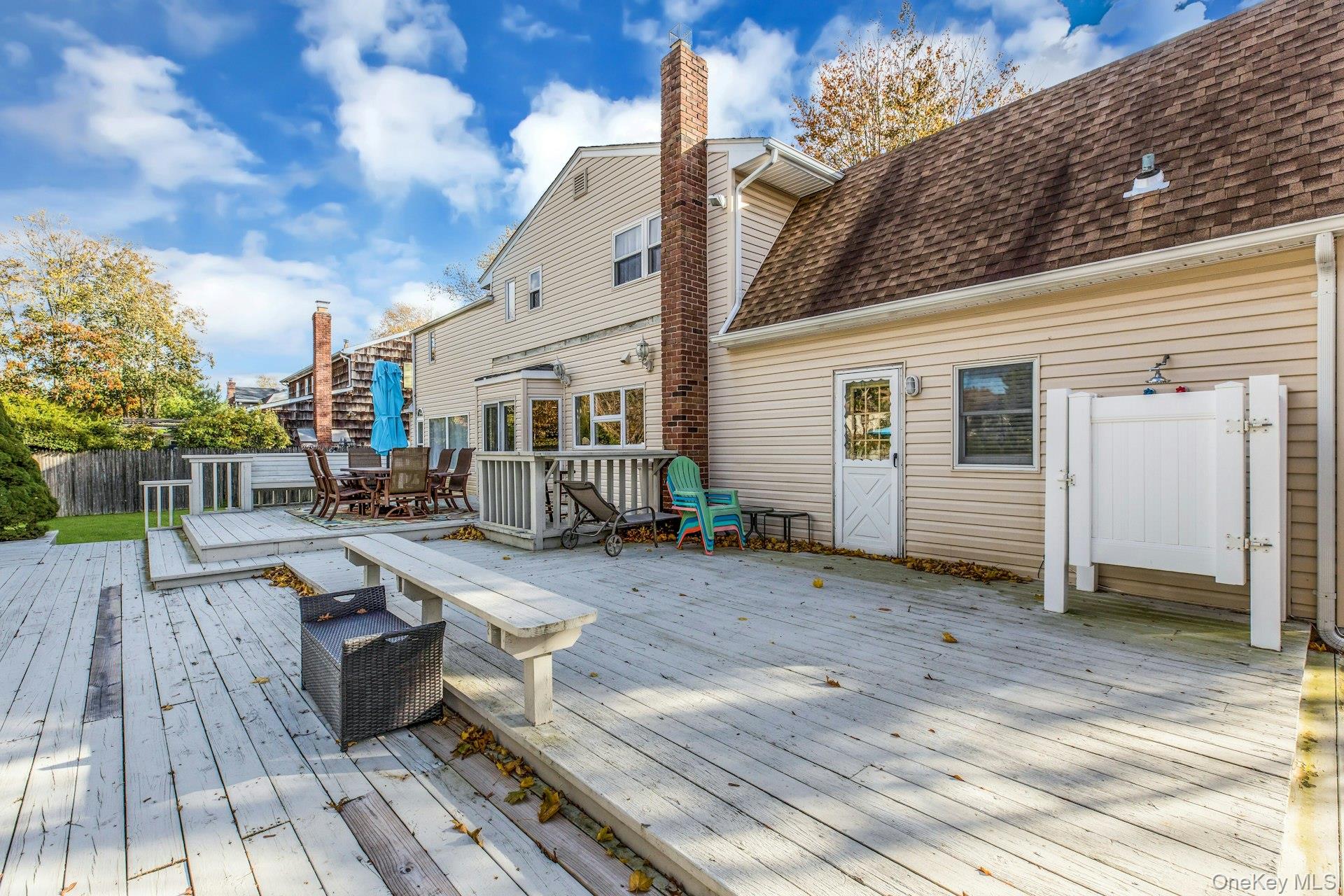 27 Hollister Lane, Islip, NY 11751