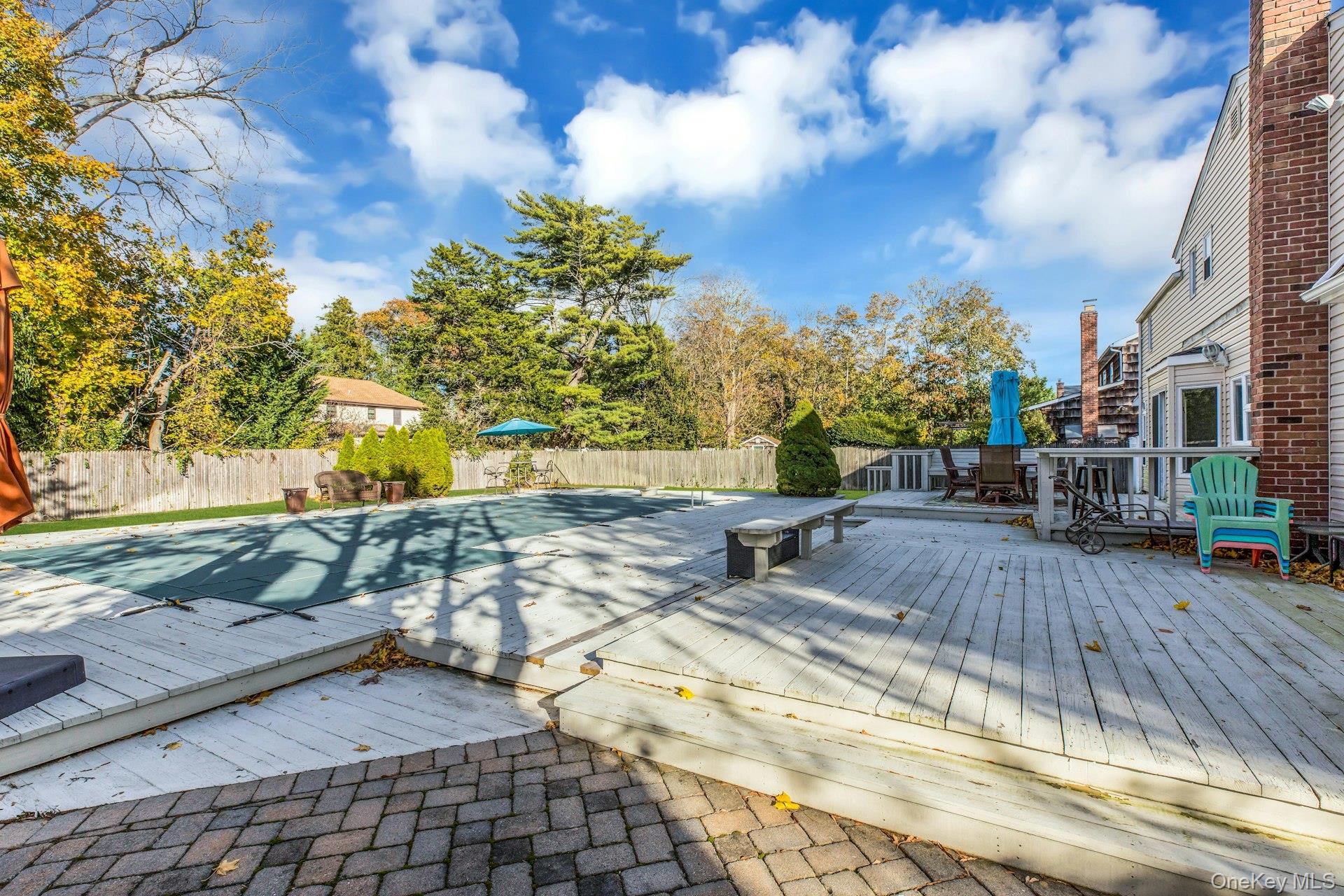 27 Hollister Lane, Islip, NY 11751