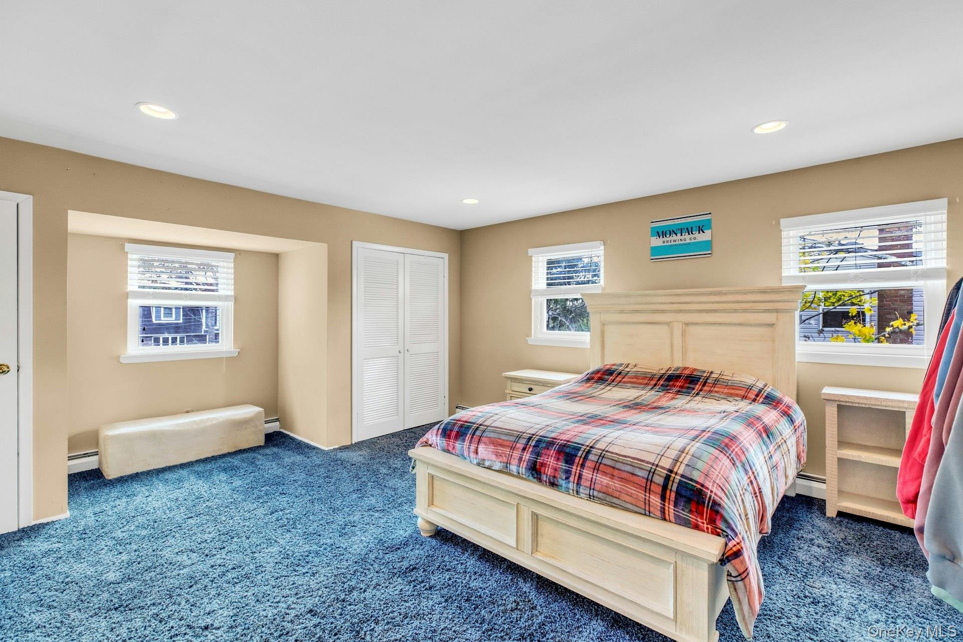 27 Hollister Lane, Islip, NY 11751