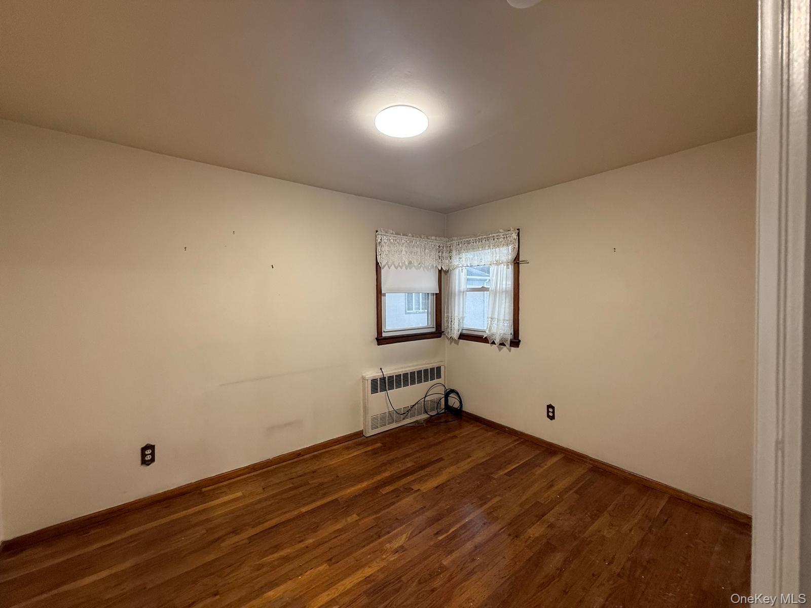 110 Evergreen Avenue # 2nd Floor, Lynbrook, NY 11563