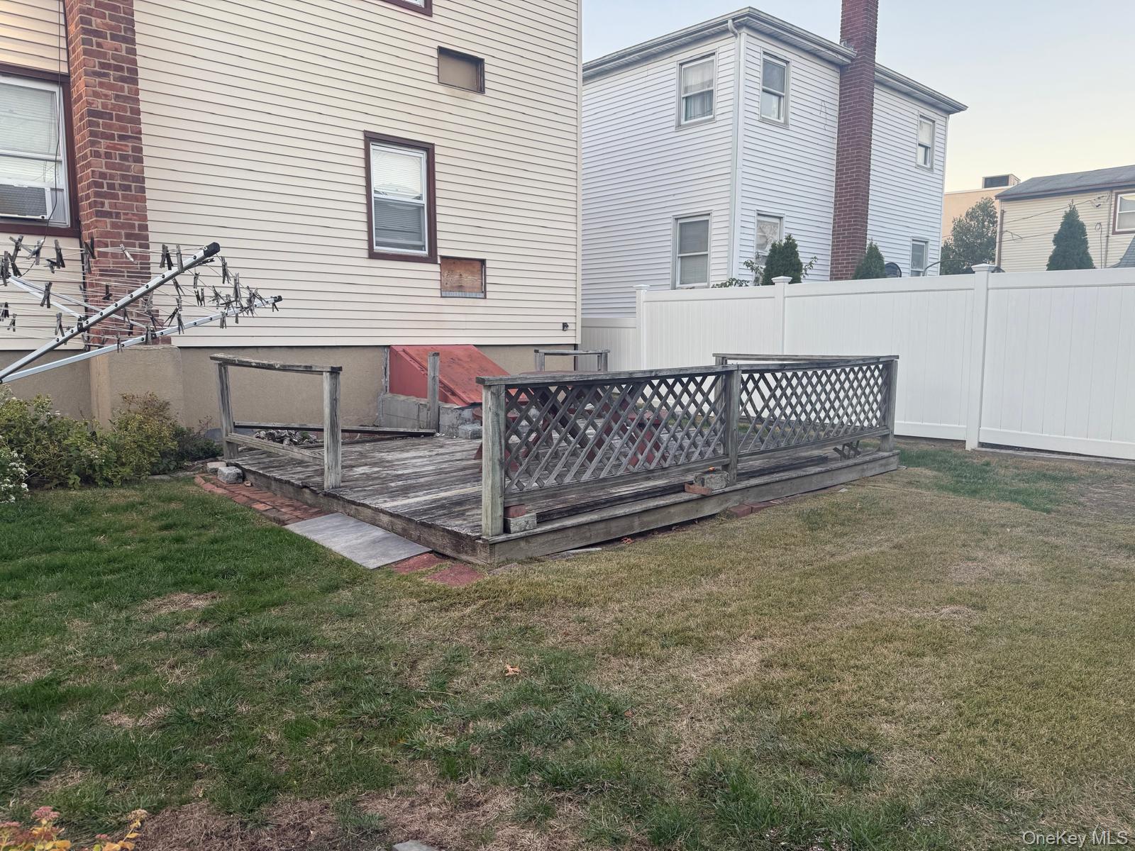 110 Evergreen Avenue # 2nd Floor, Lynbrook, NY 11563