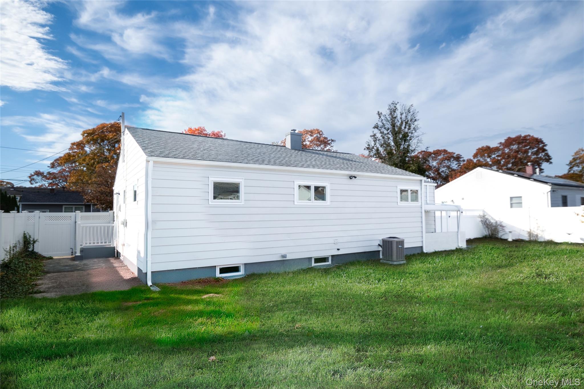 1039 Carll Drive, Bay Shore, NY 11706