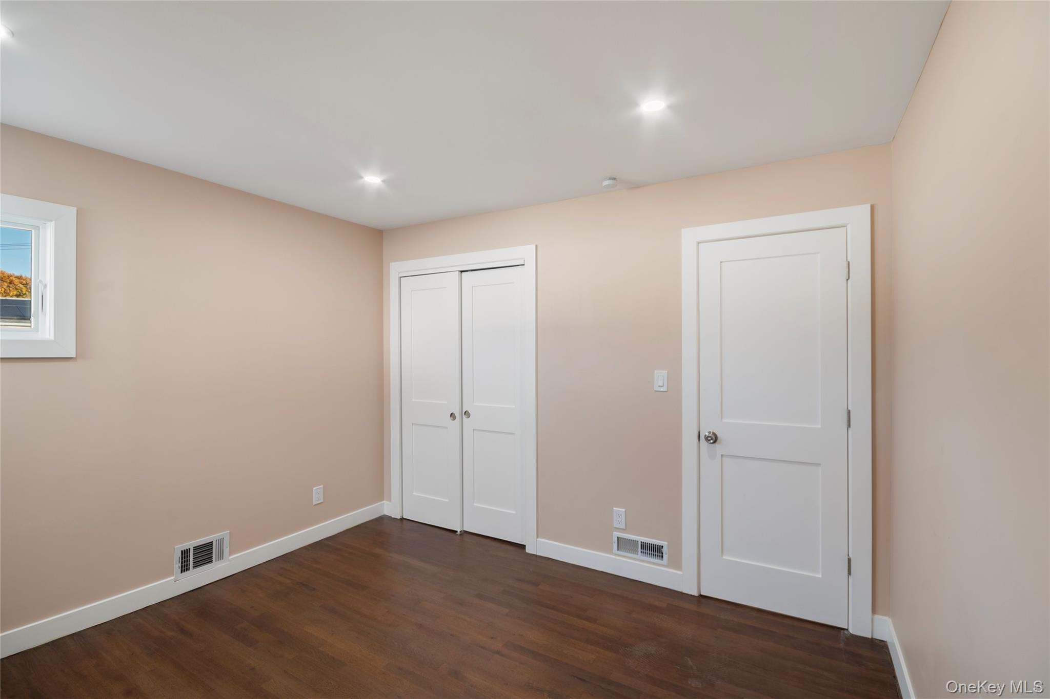 1039 Carll Drive, Bay Shore, NY 11706