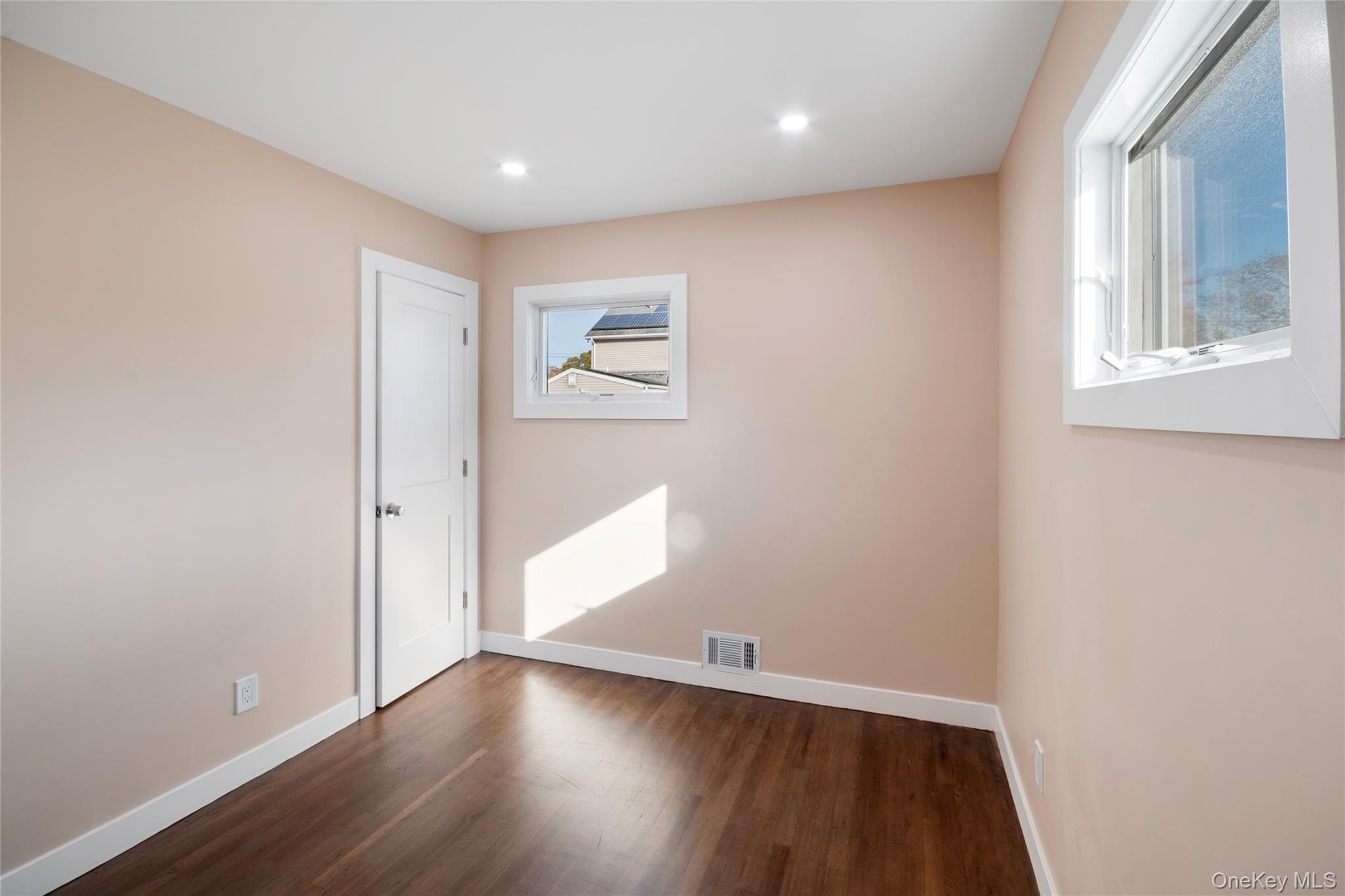 1039 Carll Drive, Bay Shore, NY 11706