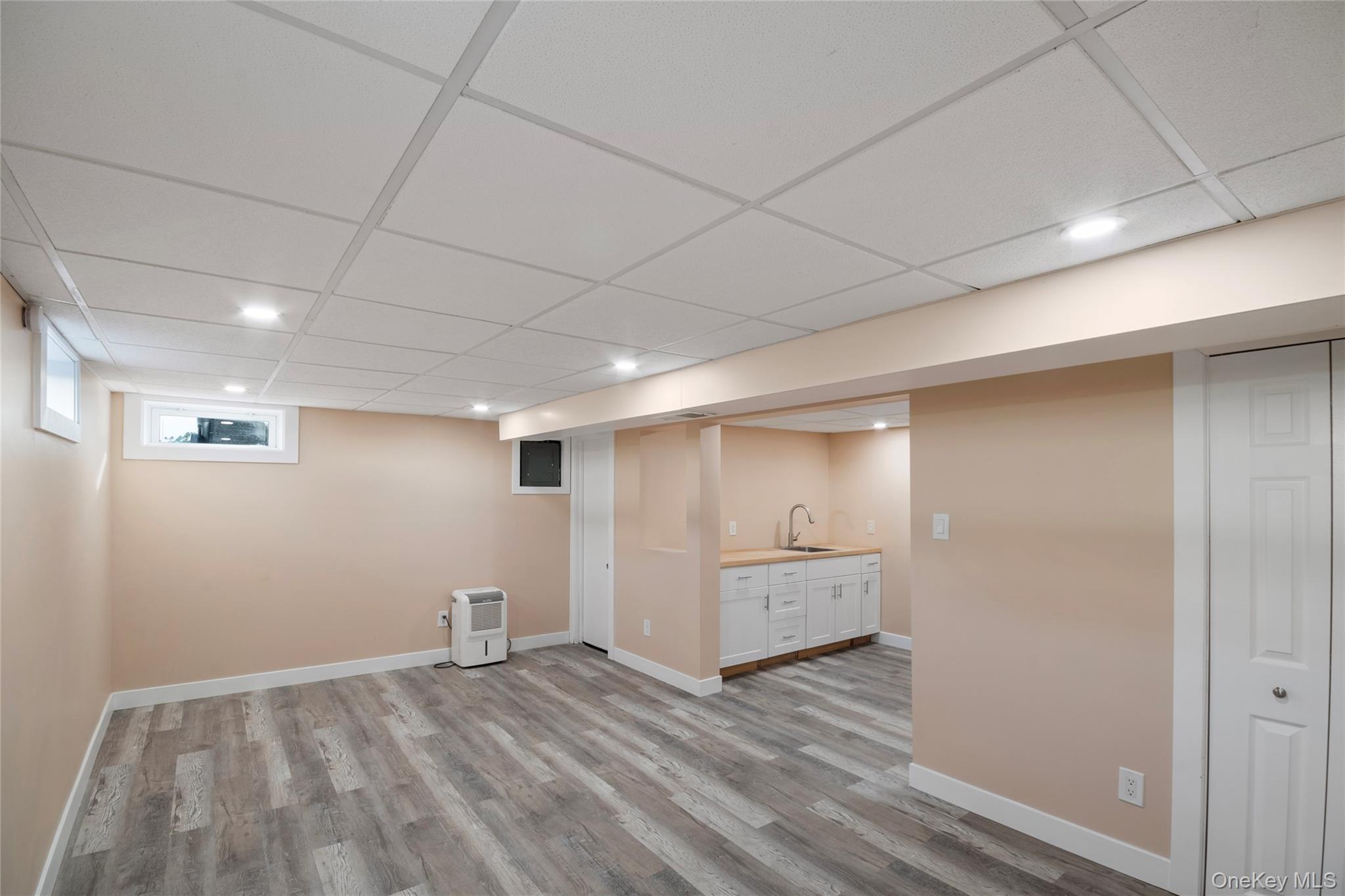 1039 Carll Drive, Bay Shore, NY 11706