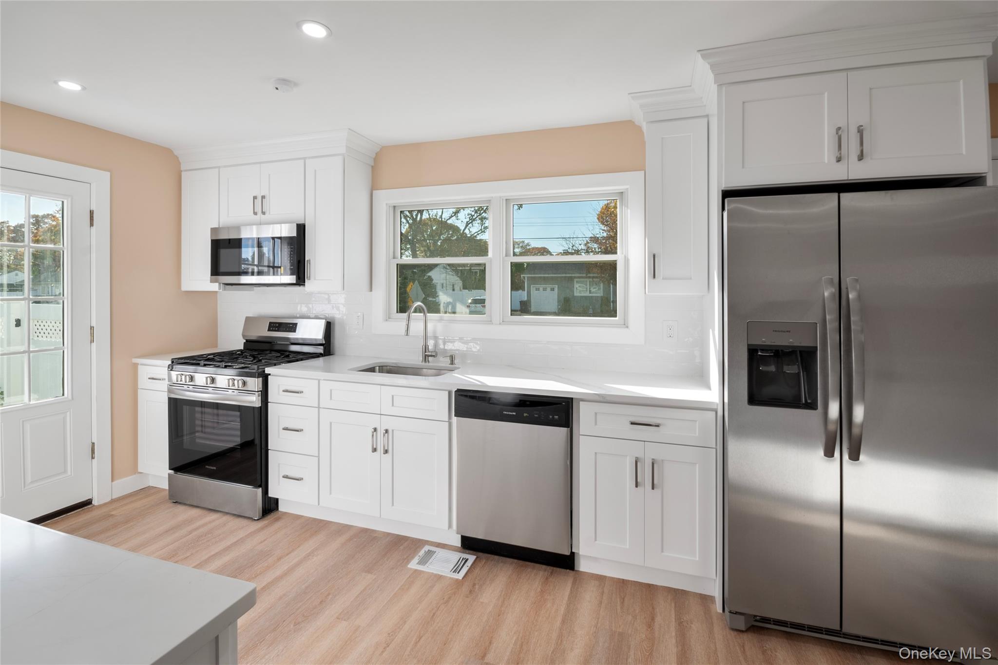 1039 Carll Drive, Bay Shore, NY 11706