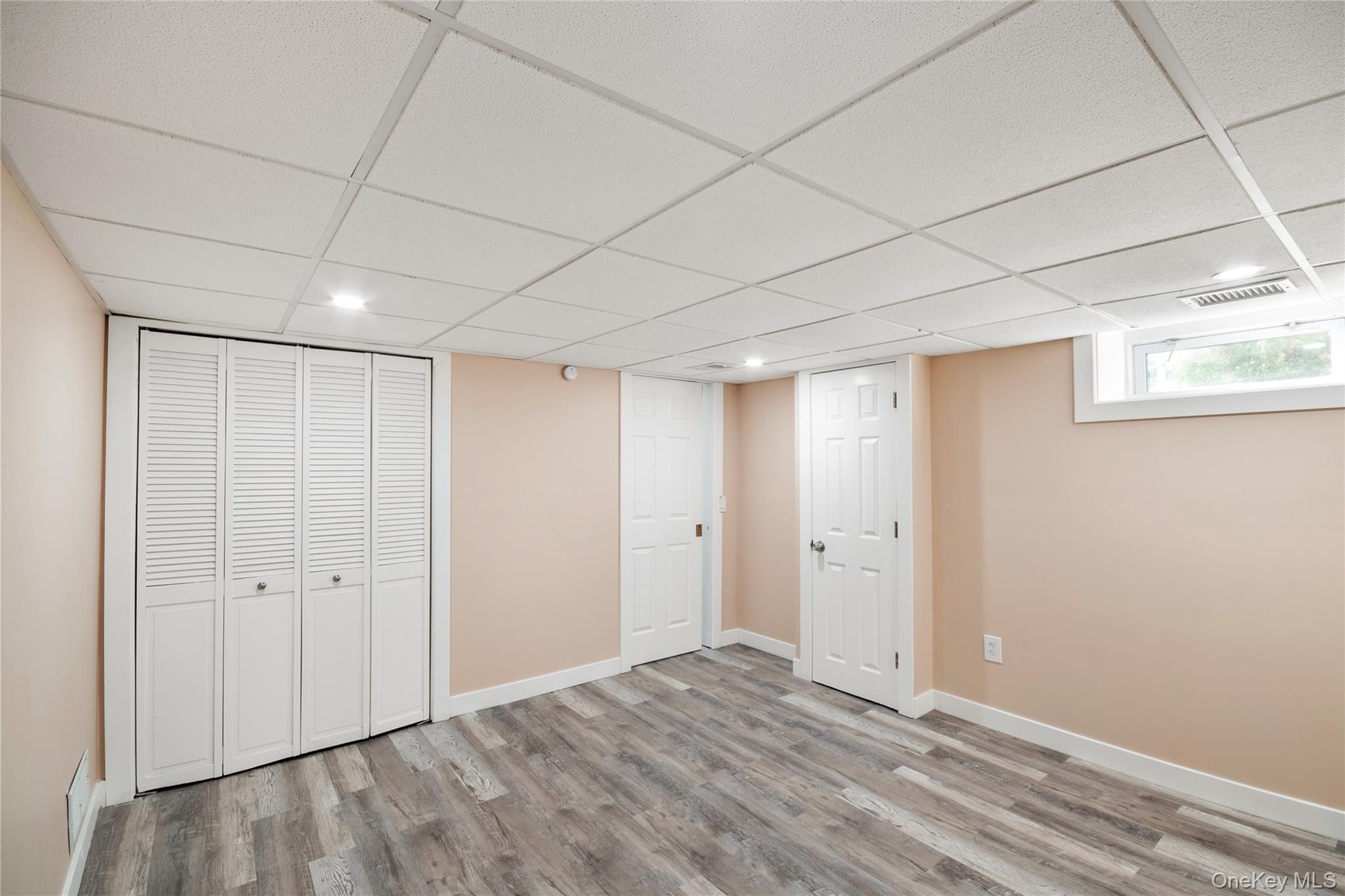 1039 Carll Drive, Bay Shore, NY 11706