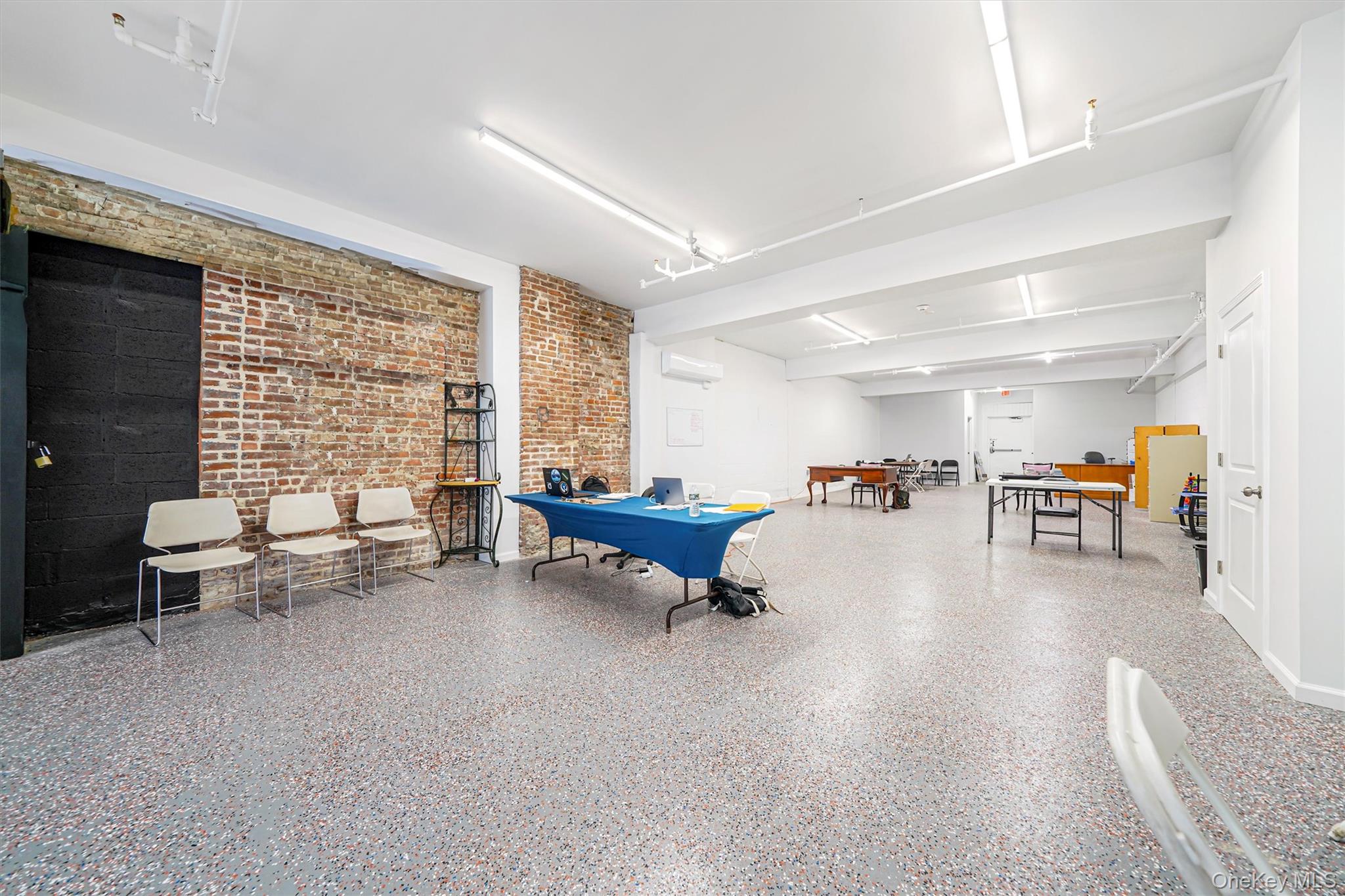 185 Broadway, Newburgh, NY 12550