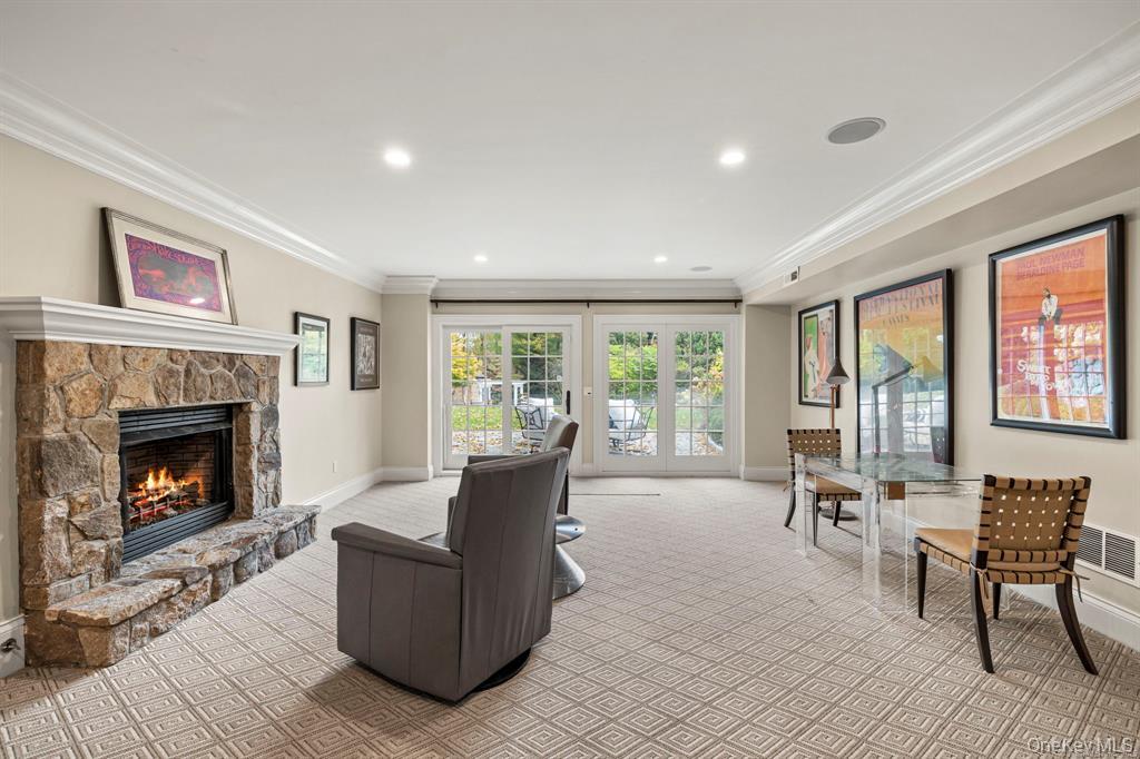 76 Sturges Ridge Rd, Other, CT 06897