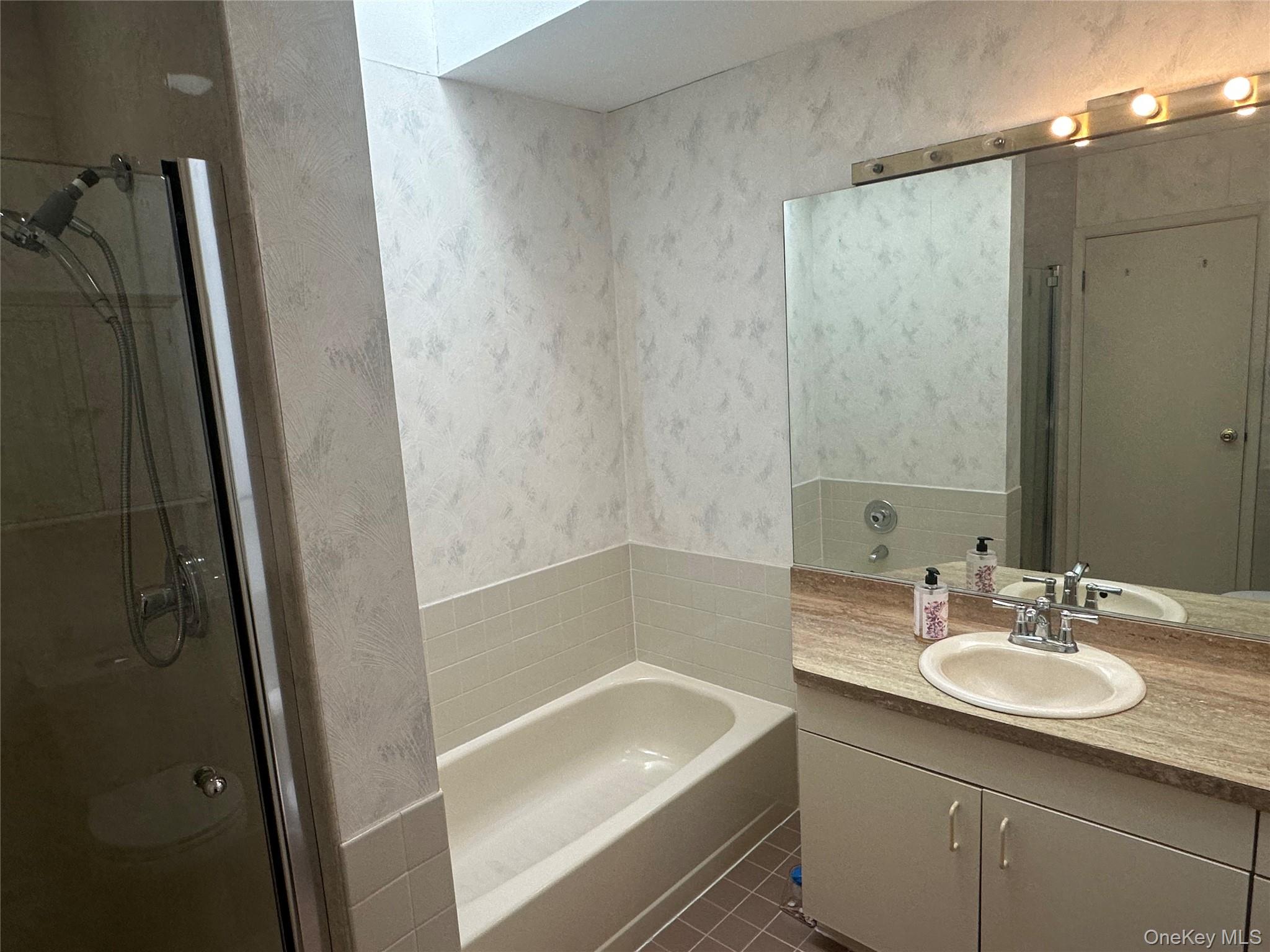 100 Baker Court # 50, Island Park, NY 11558