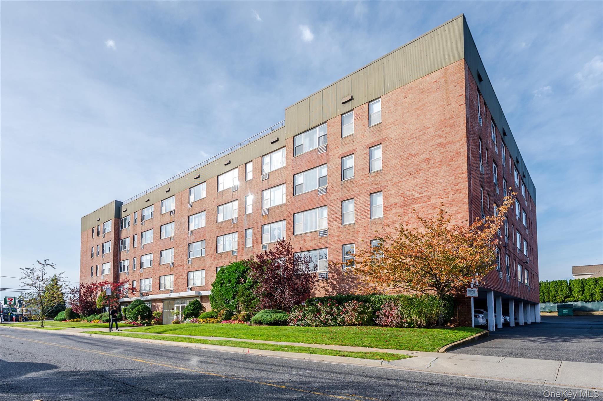 280 Guy Lombardo Avenue # 2H, Freeport, NY 11520