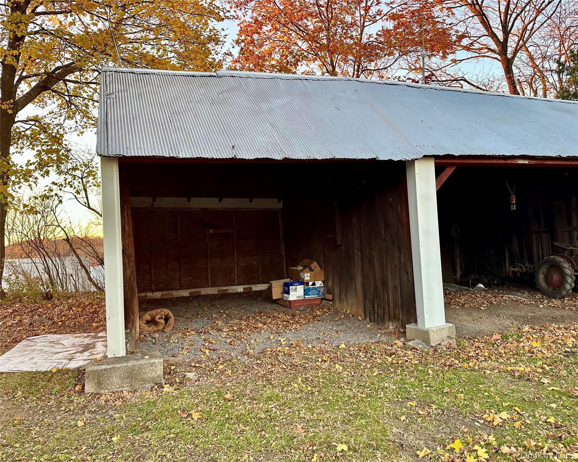 273 Round Hill Road, Florida, NY 10921