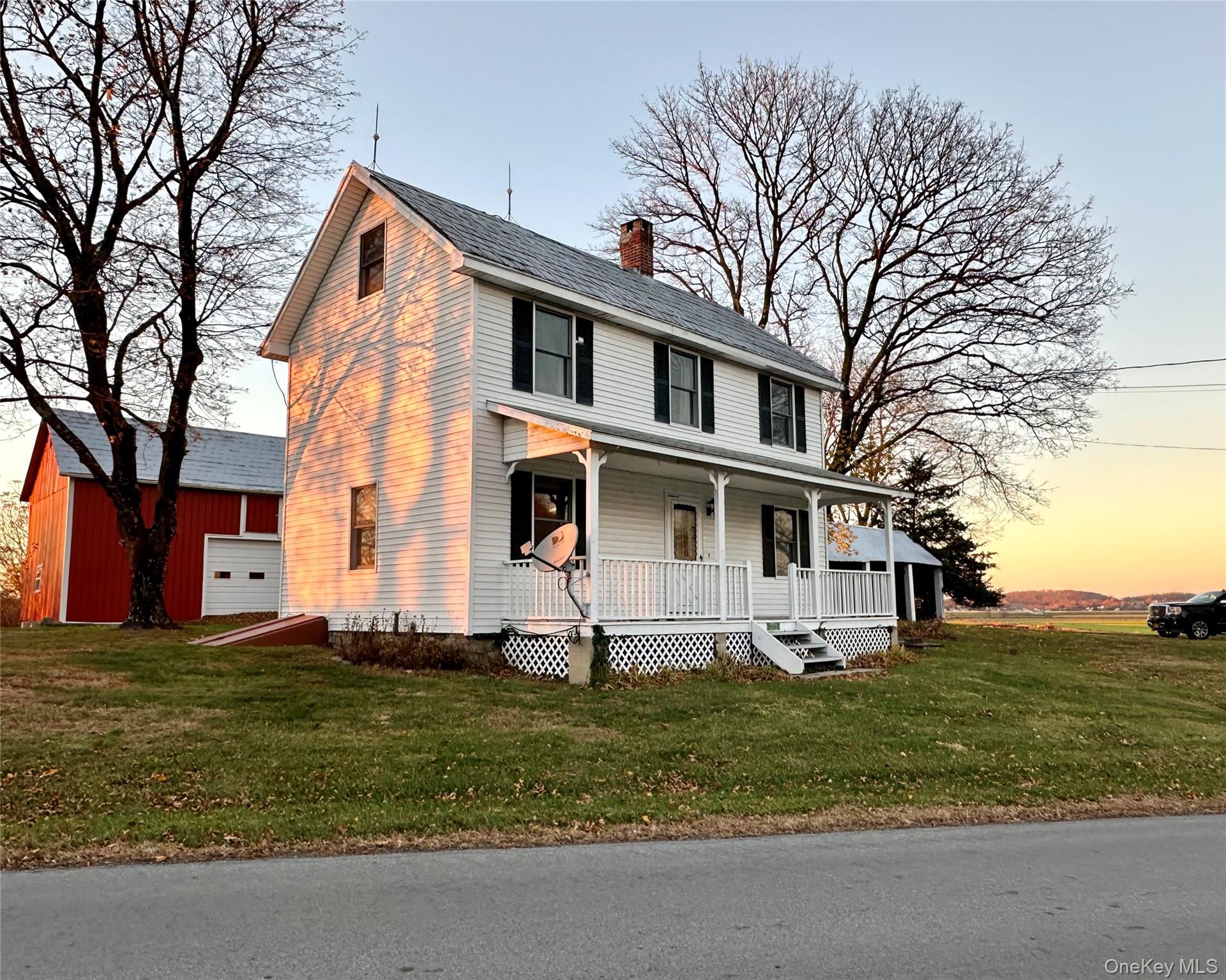 273 Round Hill Road, Florida, NY 10921