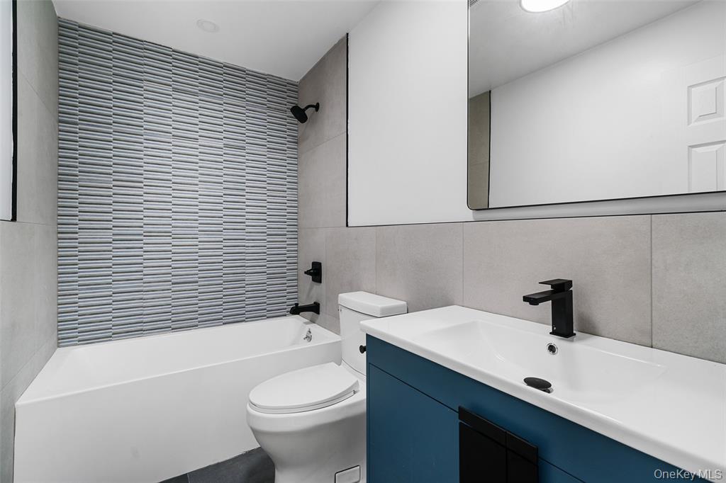 32 Forshay Road, Monsey, NY 10952