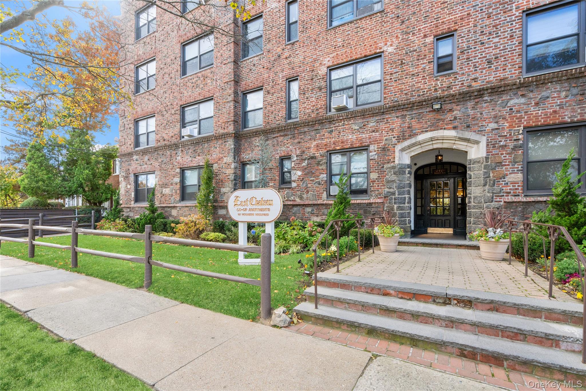 141 Woodmere # 5C, Woodmere, NY 11598
