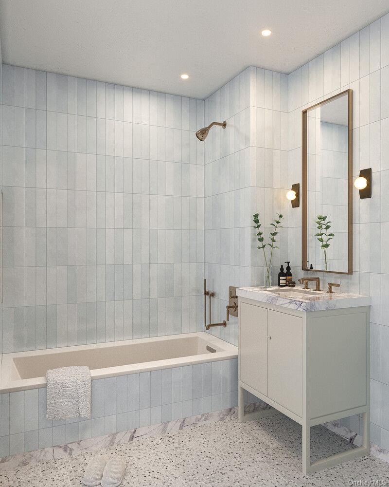 815 BROADWAY # 702, New York (Manhattan), NY 10003