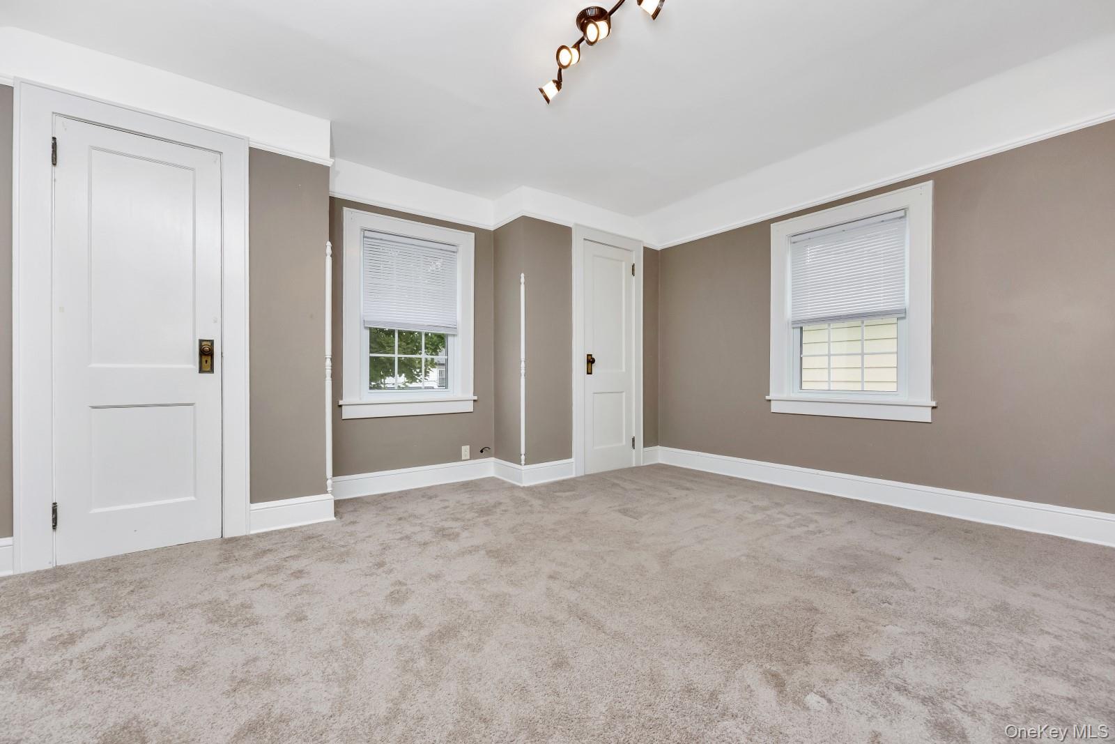 91-15 Vanderveer Street, Queens Village, NY 11428