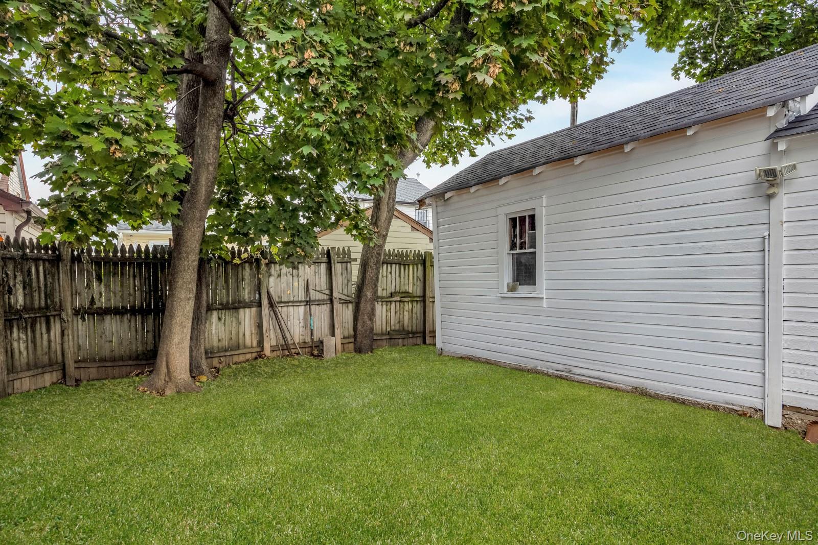 91-15 Vanderveer Street, Queens Village, NY 11428