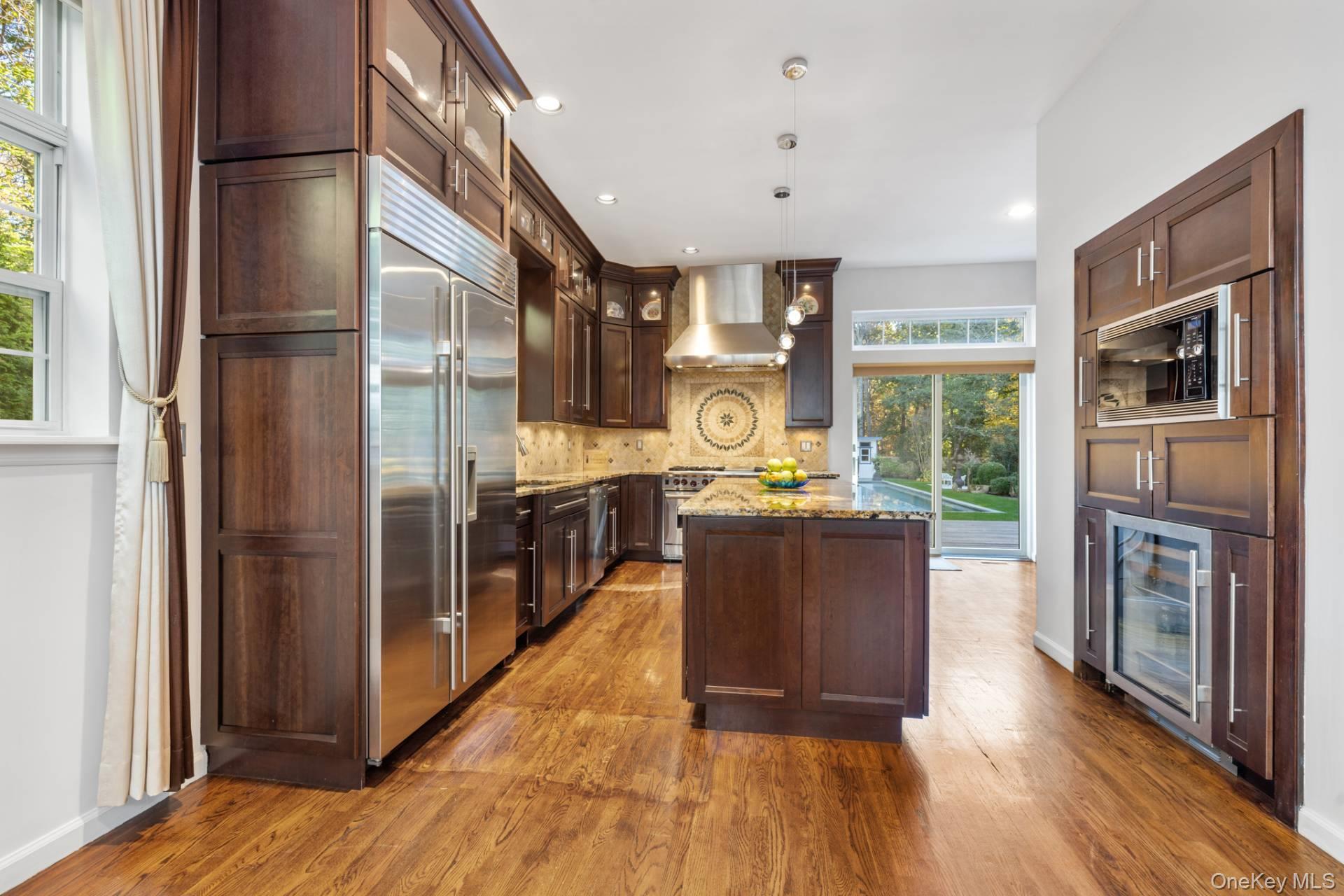 7 Spring Close Lane, East Hampton, NY 11937