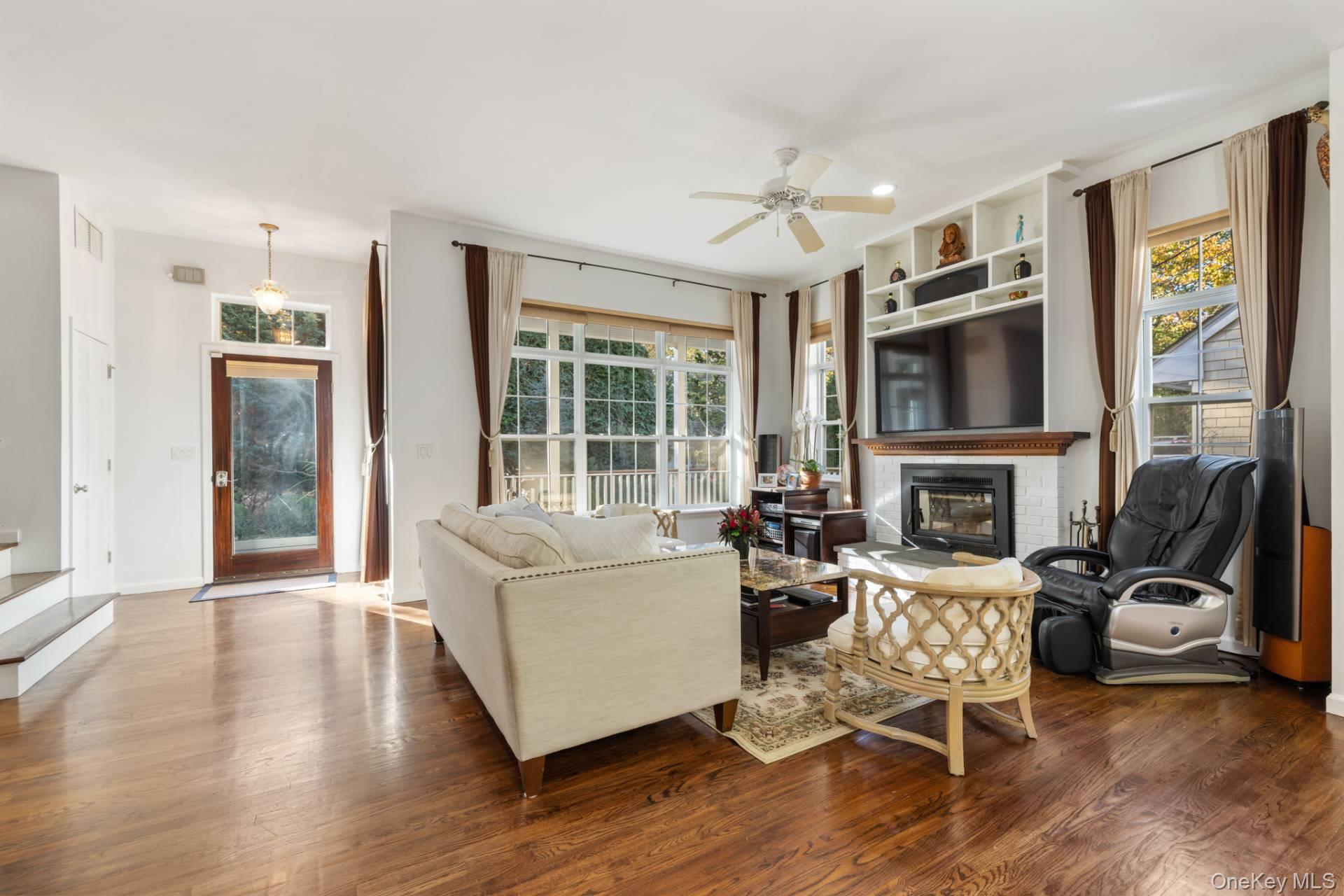 7 Spring Close Lane, East Hampton, NY 11937