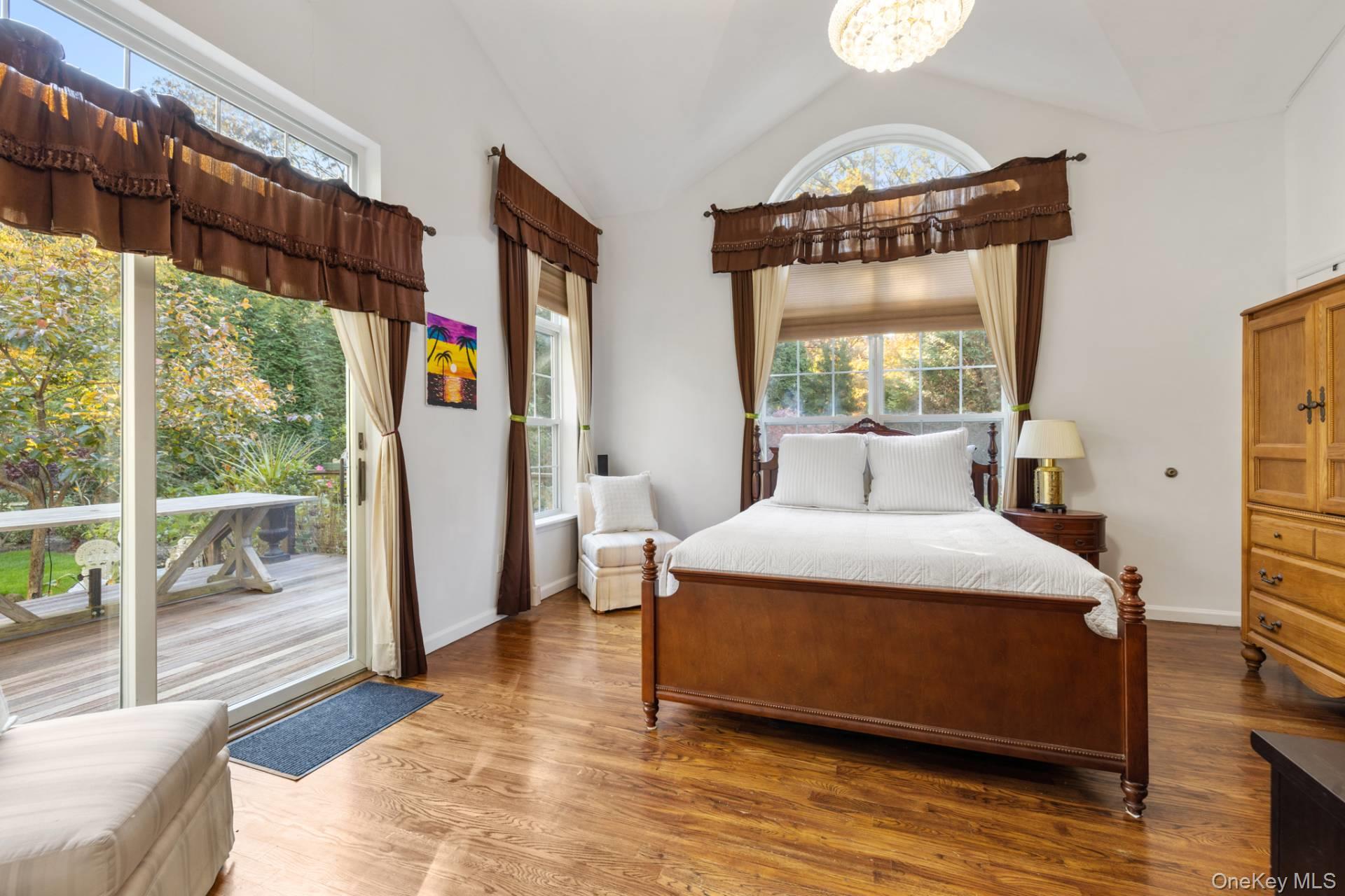 7 Spring Close Lane, East Hampton, NY 11937