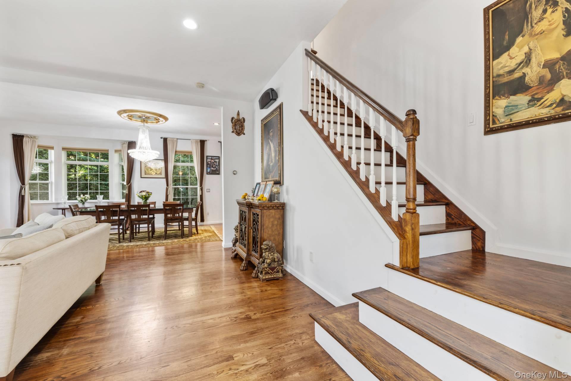 7 Spring Close Lane, East Hampton, NY 11937