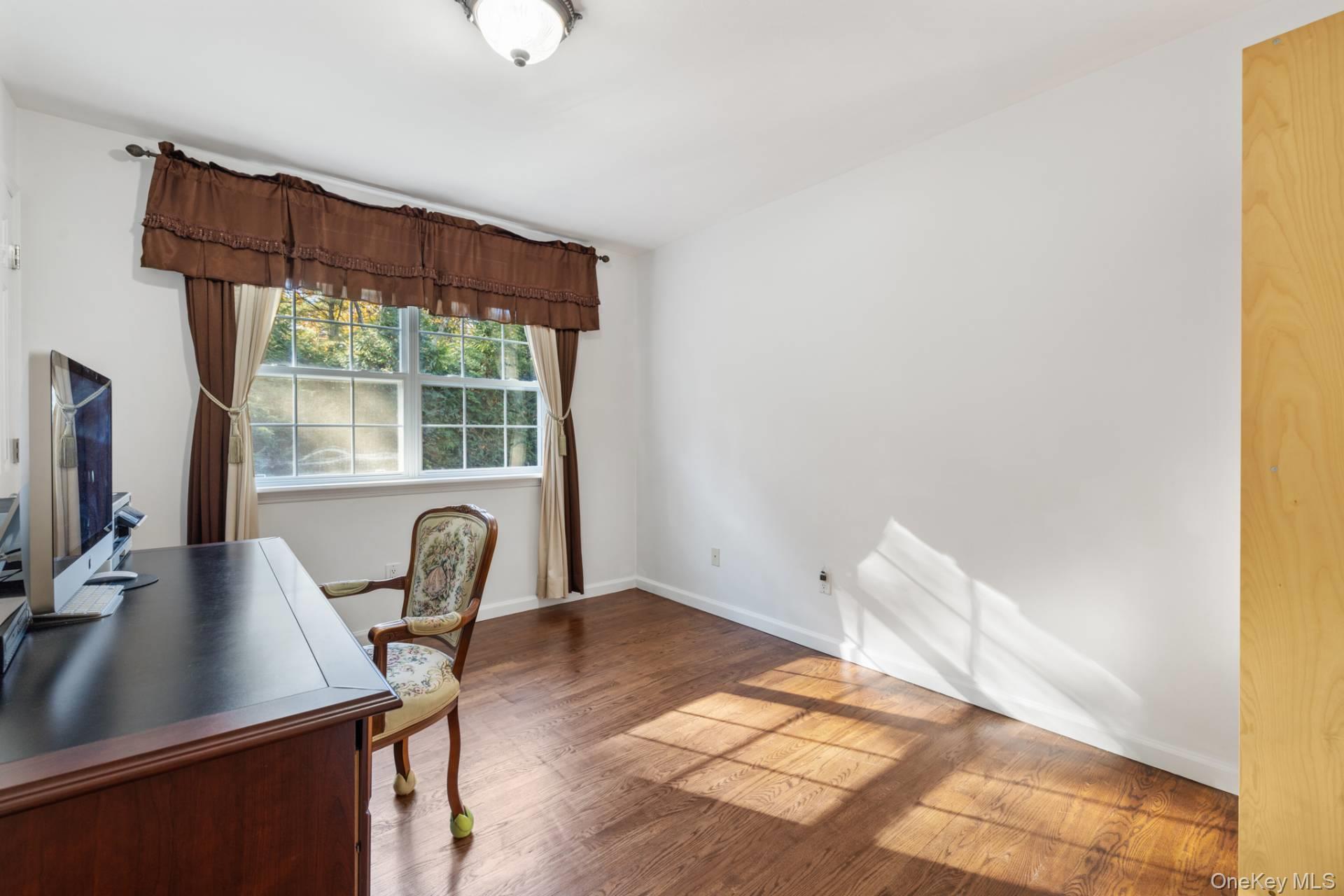 7 Spring Close Lane, East Hampton, NY 11937