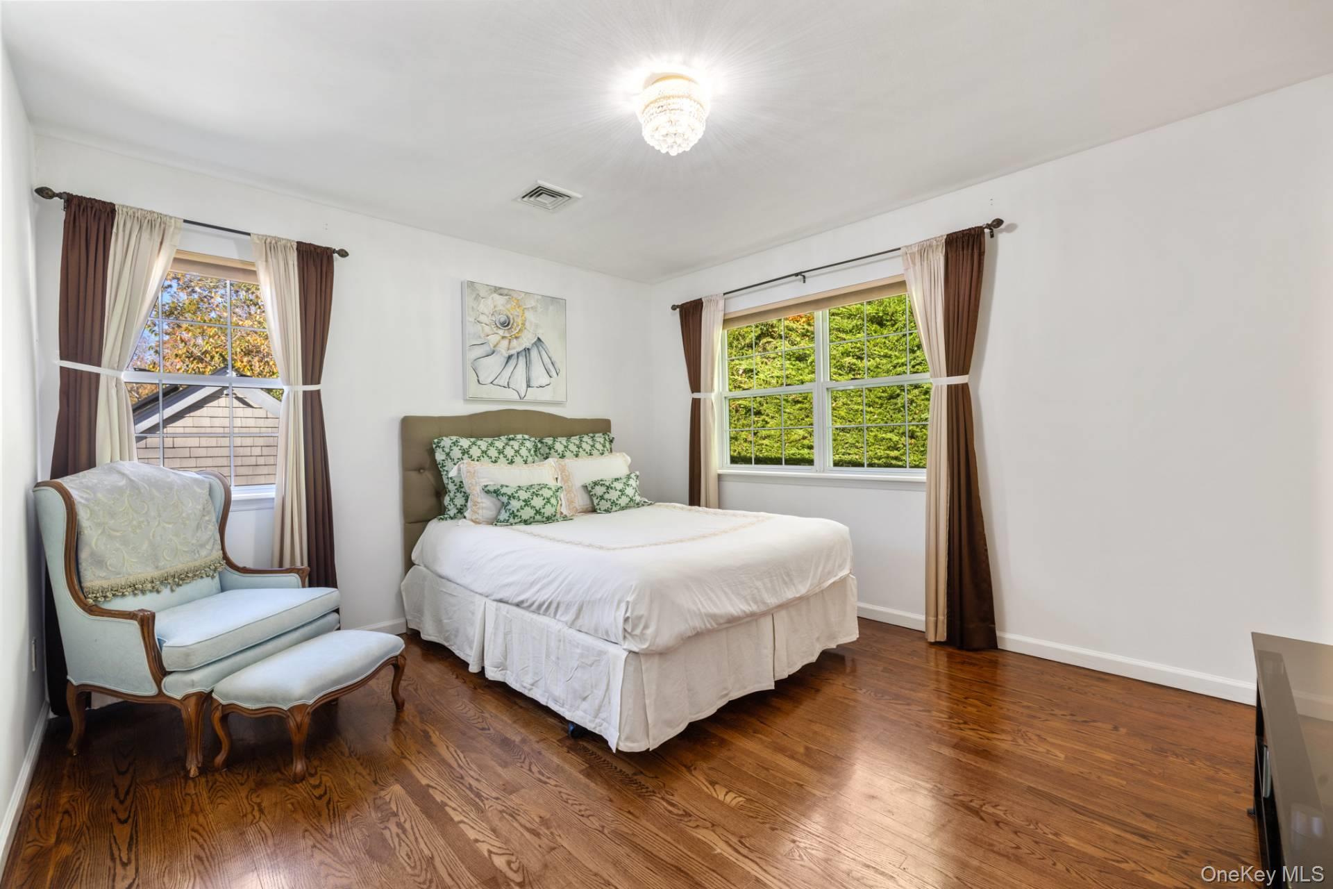 7 Spring Close Lane, East Hampton, NY 11937