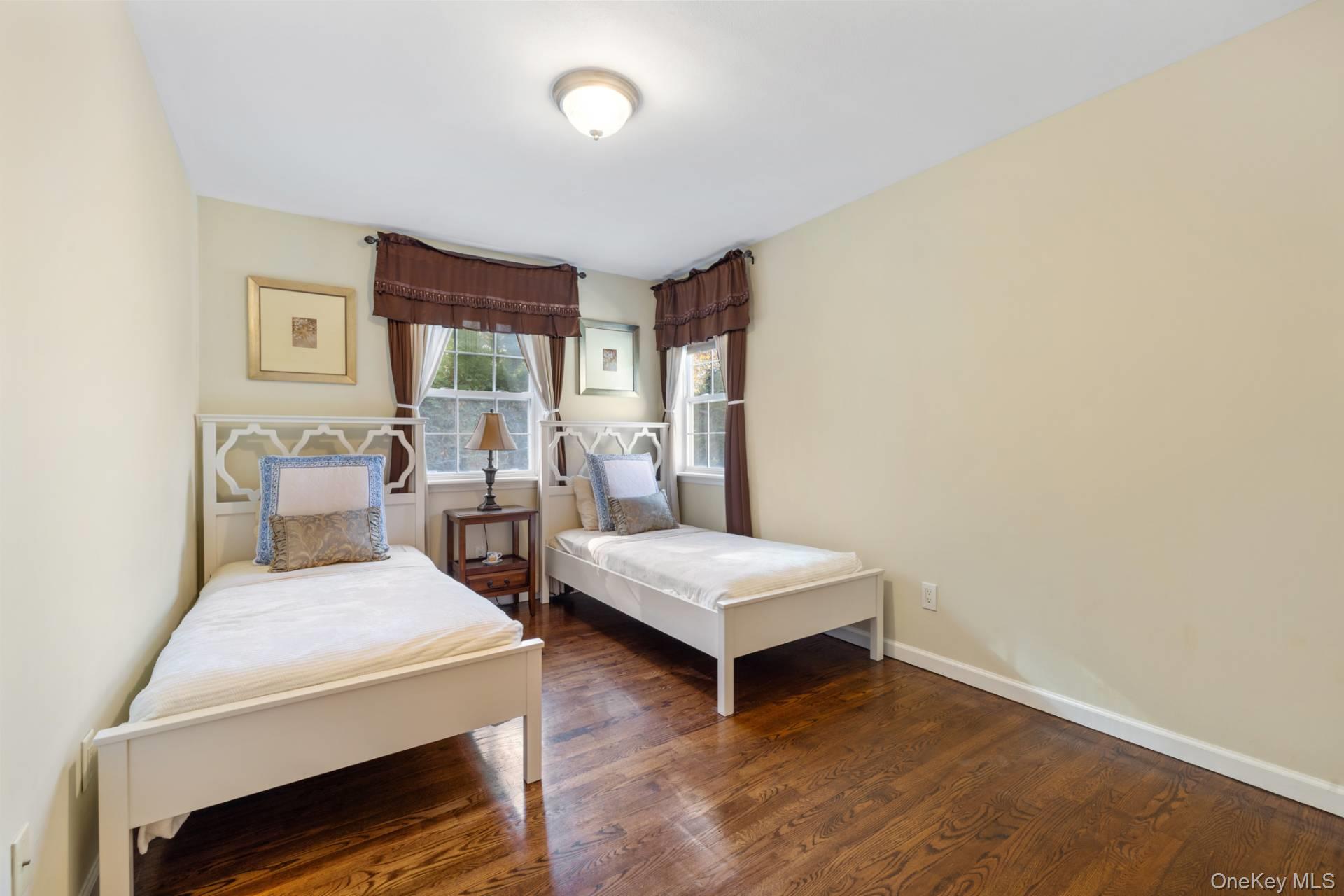 7 Spring Close Lane, East Hampton, NY 11937