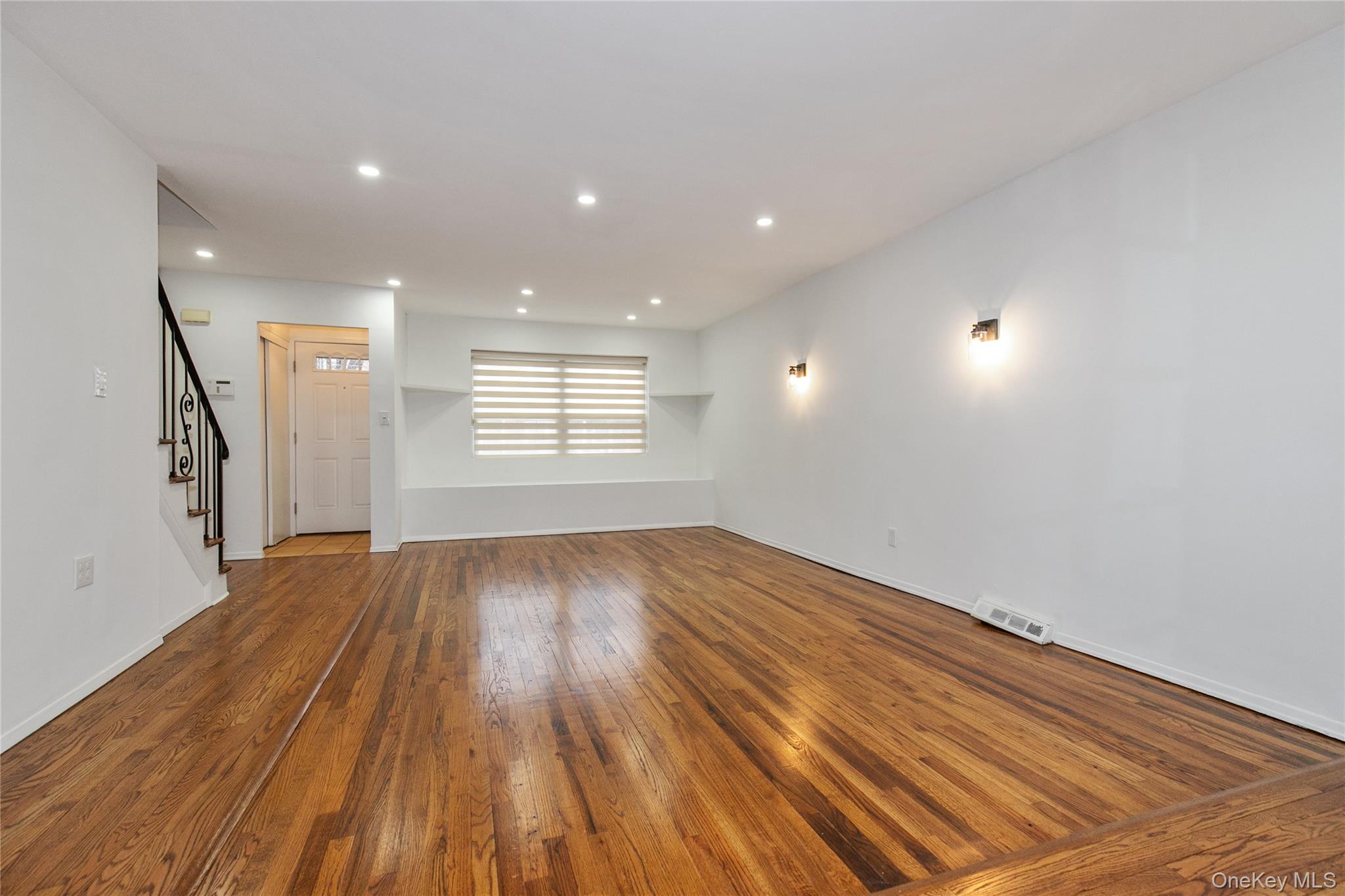 676 Front Street # F, Hempstead, NY 11550