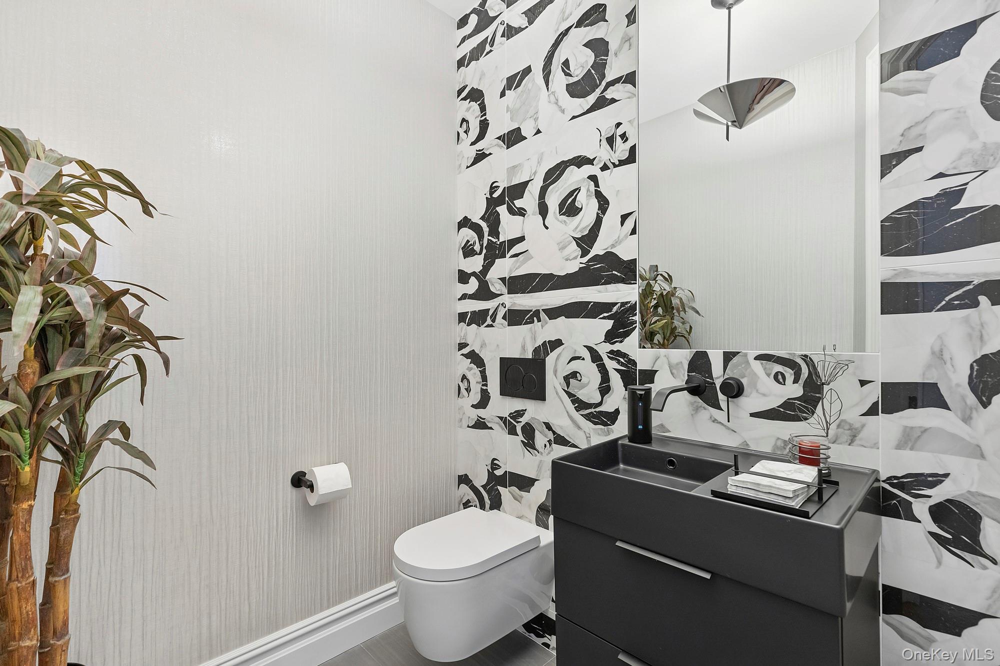 144 Round Swamp Road, Melville, NY 11747