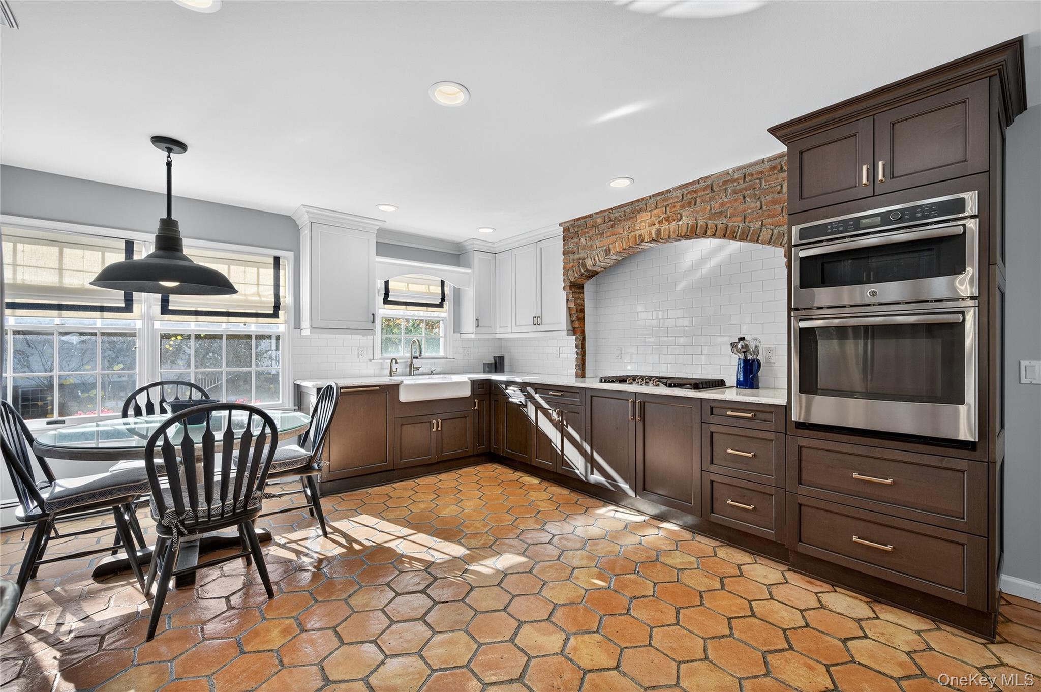 7 Shore Road, Manhasset, NY 11030