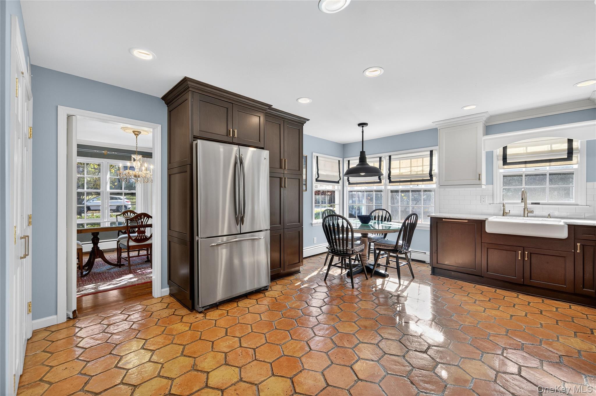 7 Shore Road, Manhasset, NY 11030