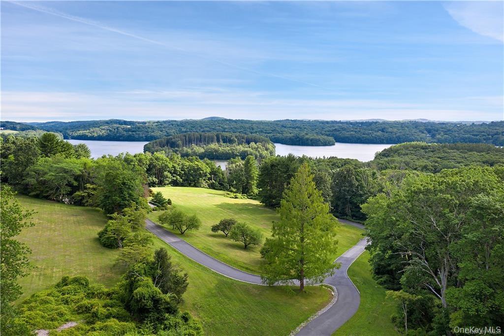 578 Cross River Road, Katonah, NY 10536