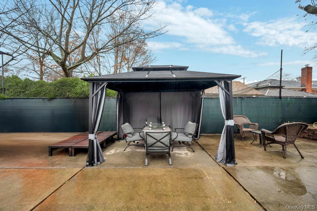 8303 261st Street, Floral Park, NY 11004