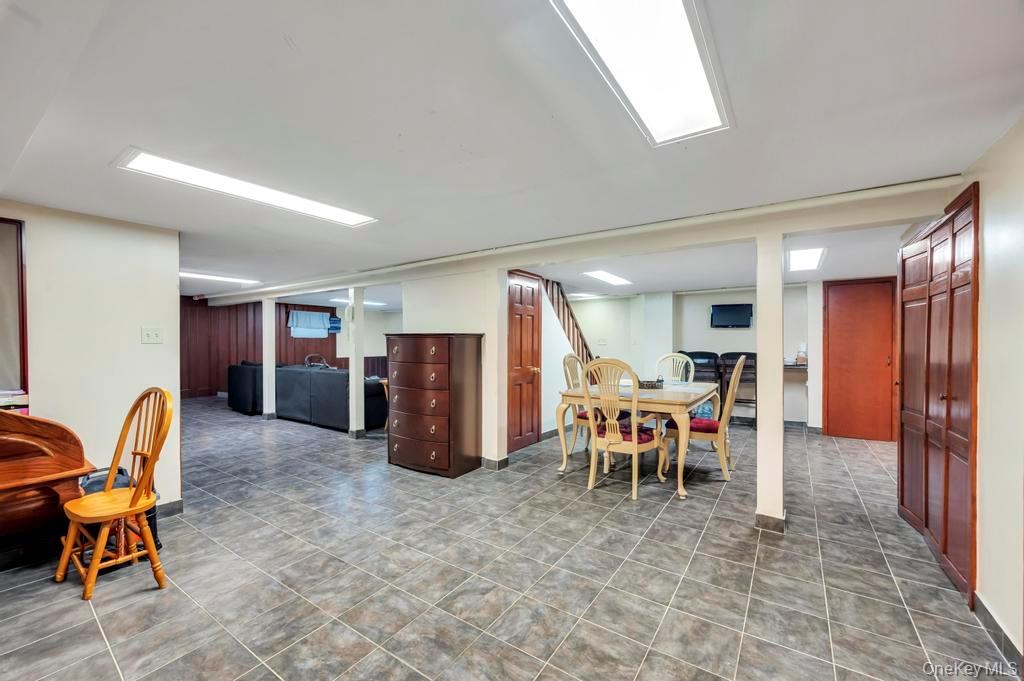 8303 261st Street, Floral Park, NY 11004