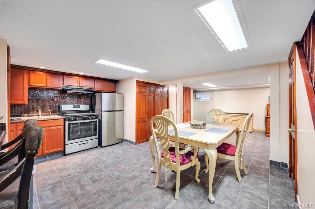 8303 261st Street, Floral Park, NY 11004