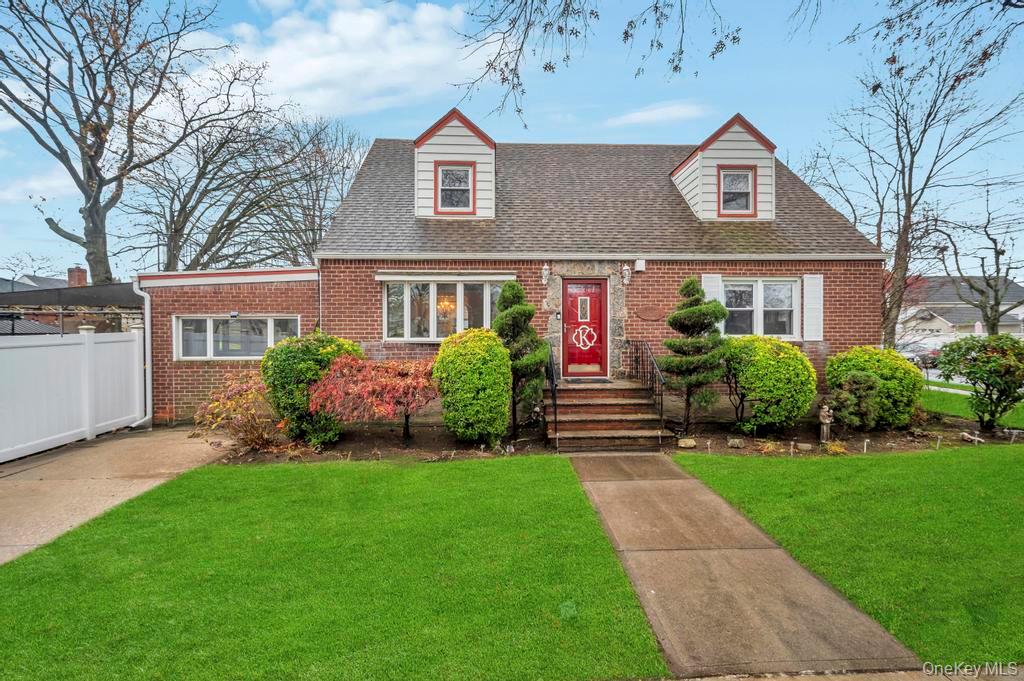 8303 261st Street, Floral Park, NY 11004