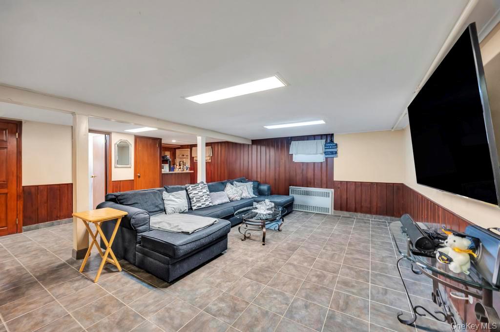 8303 261st Street, Floral Park, NY 11004