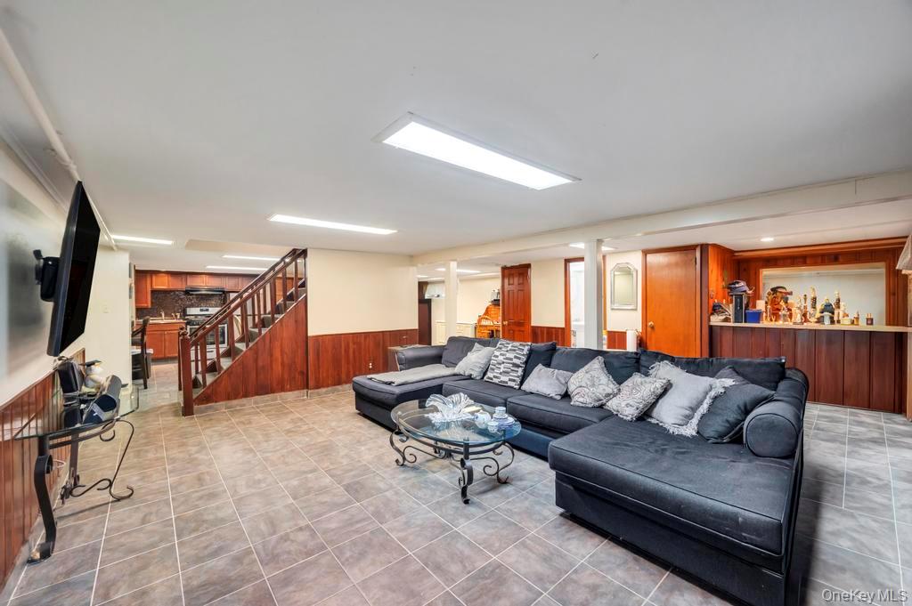 8303 261st Street, Floral Park, NY 11004