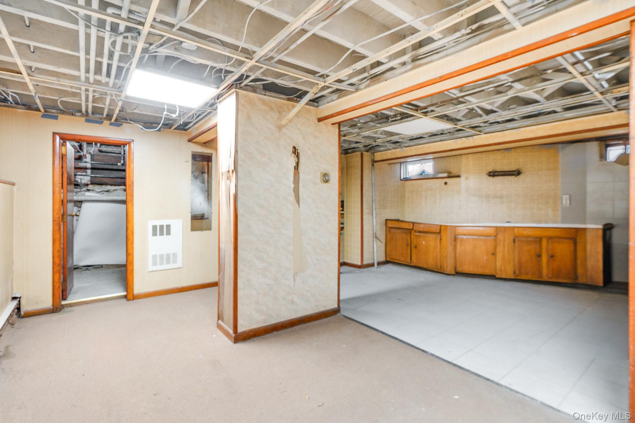 12 Parker Avenue, Poughkeepsie, NY 12601