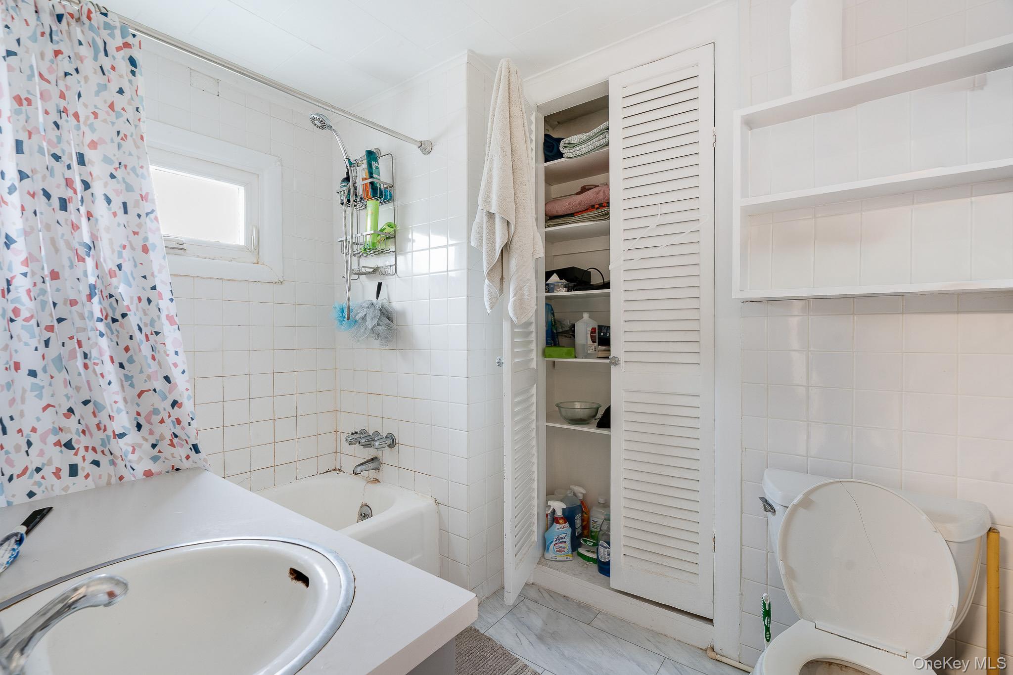 12 Parker Avenue, Poughkeepsie, NY 12601