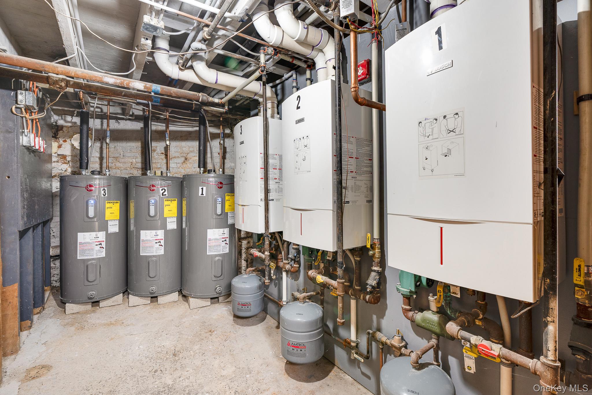 12 Parker Avenue, Poughkeepsie, NY 12601